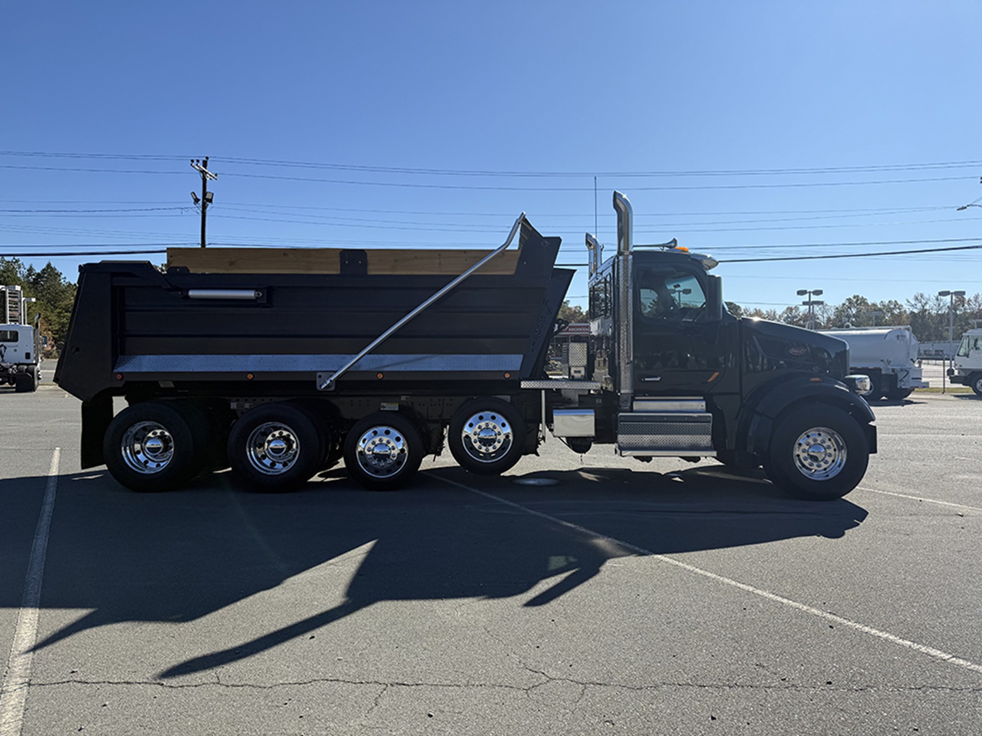 2019 Peterbilt 567 - image 3 of 6