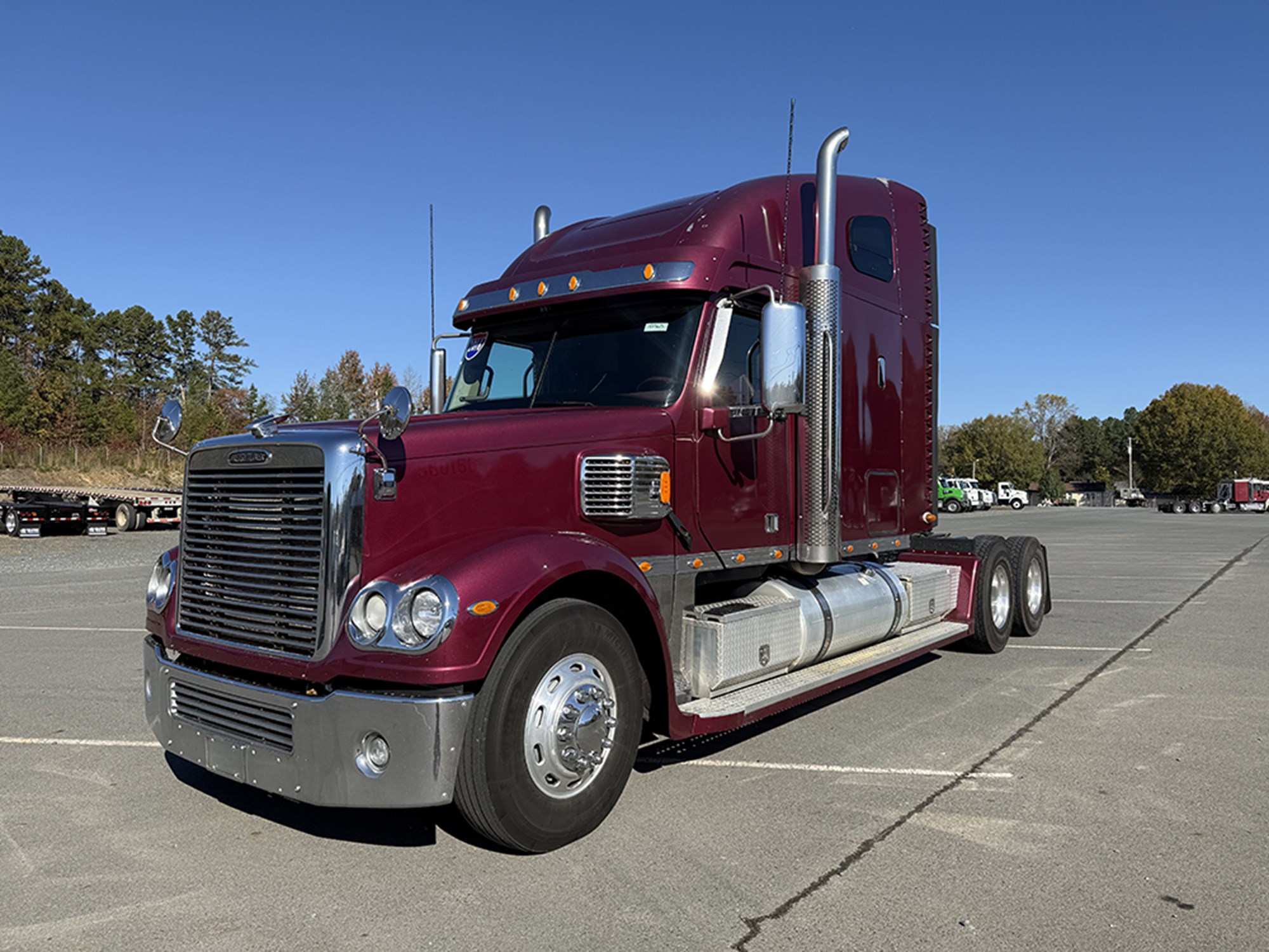 2016 Freightliner CC132 Coronado - image 1 of 6