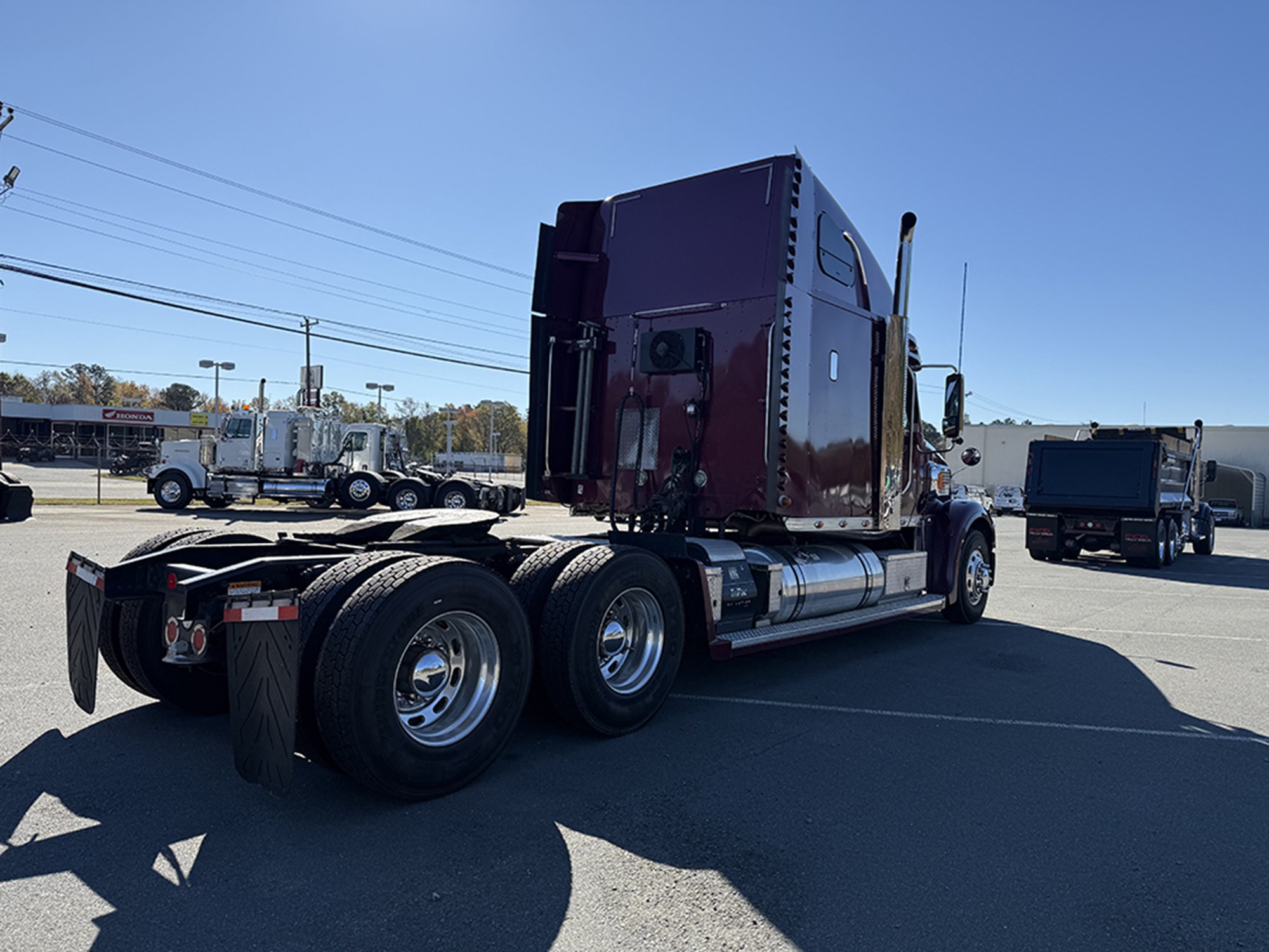 2016 Freightliner CC132 Coronado - image 4 of 6