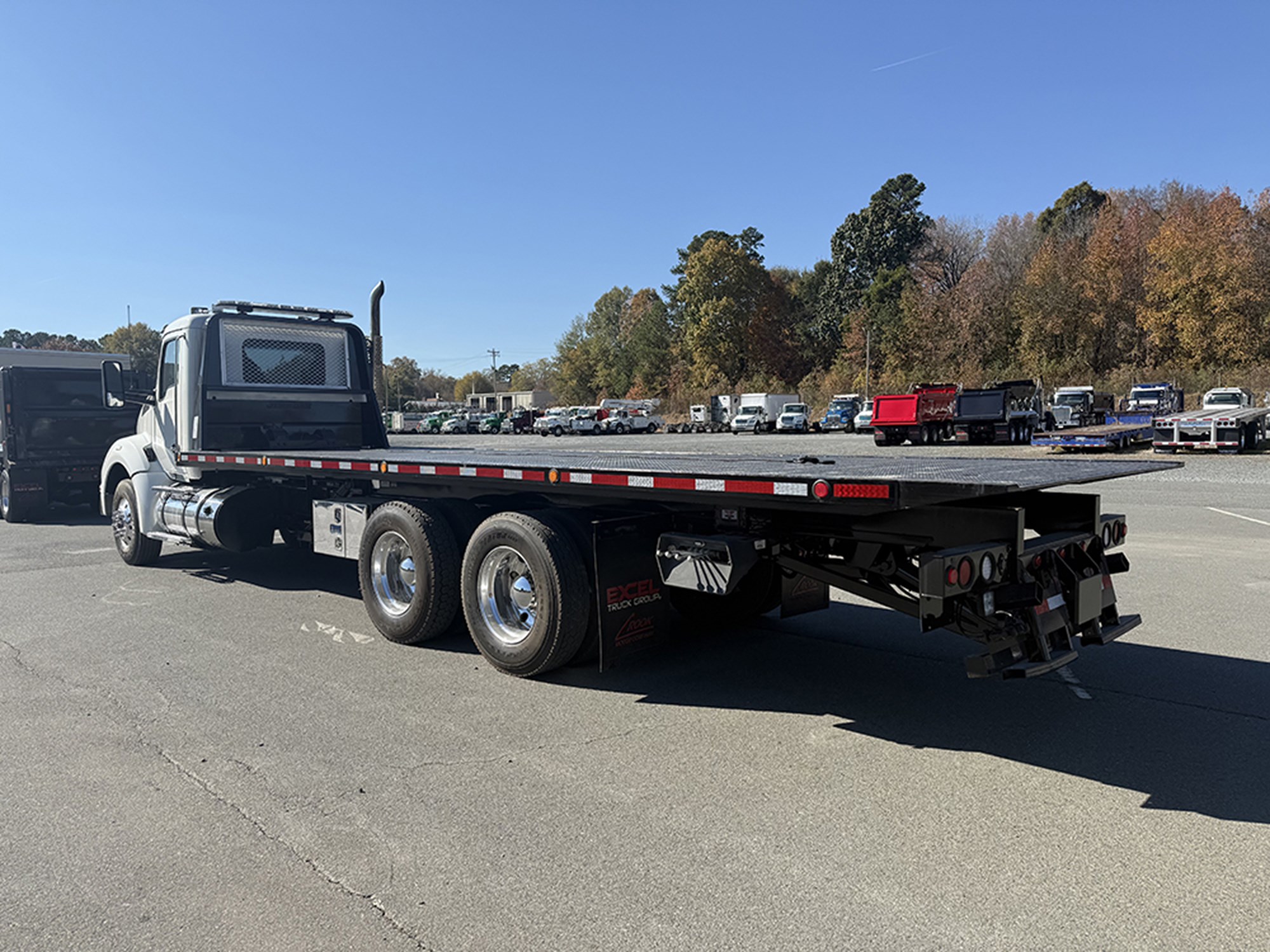 2017 Kenworth T880 - image 6 of 6