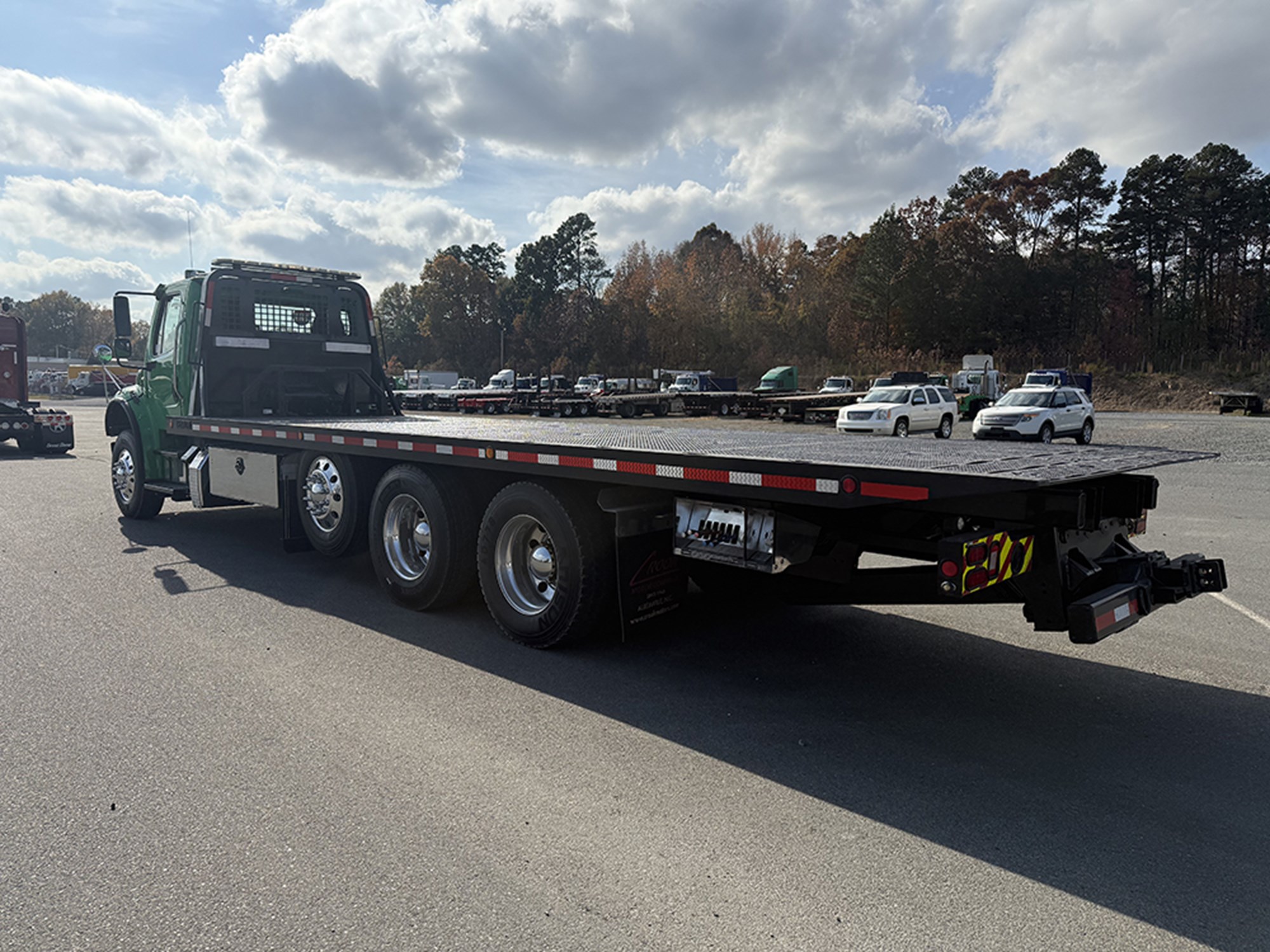 2019 Freightliner M2 106 - image 6 of 6