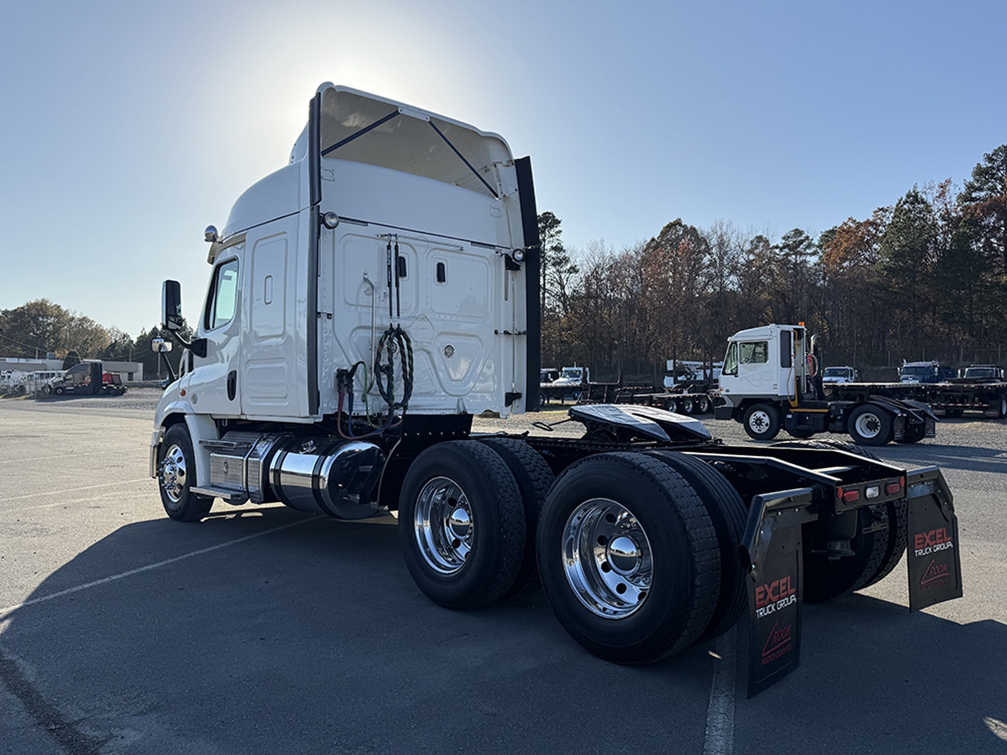 2019 Freightliner Cascadia 113 - image 6 of 6