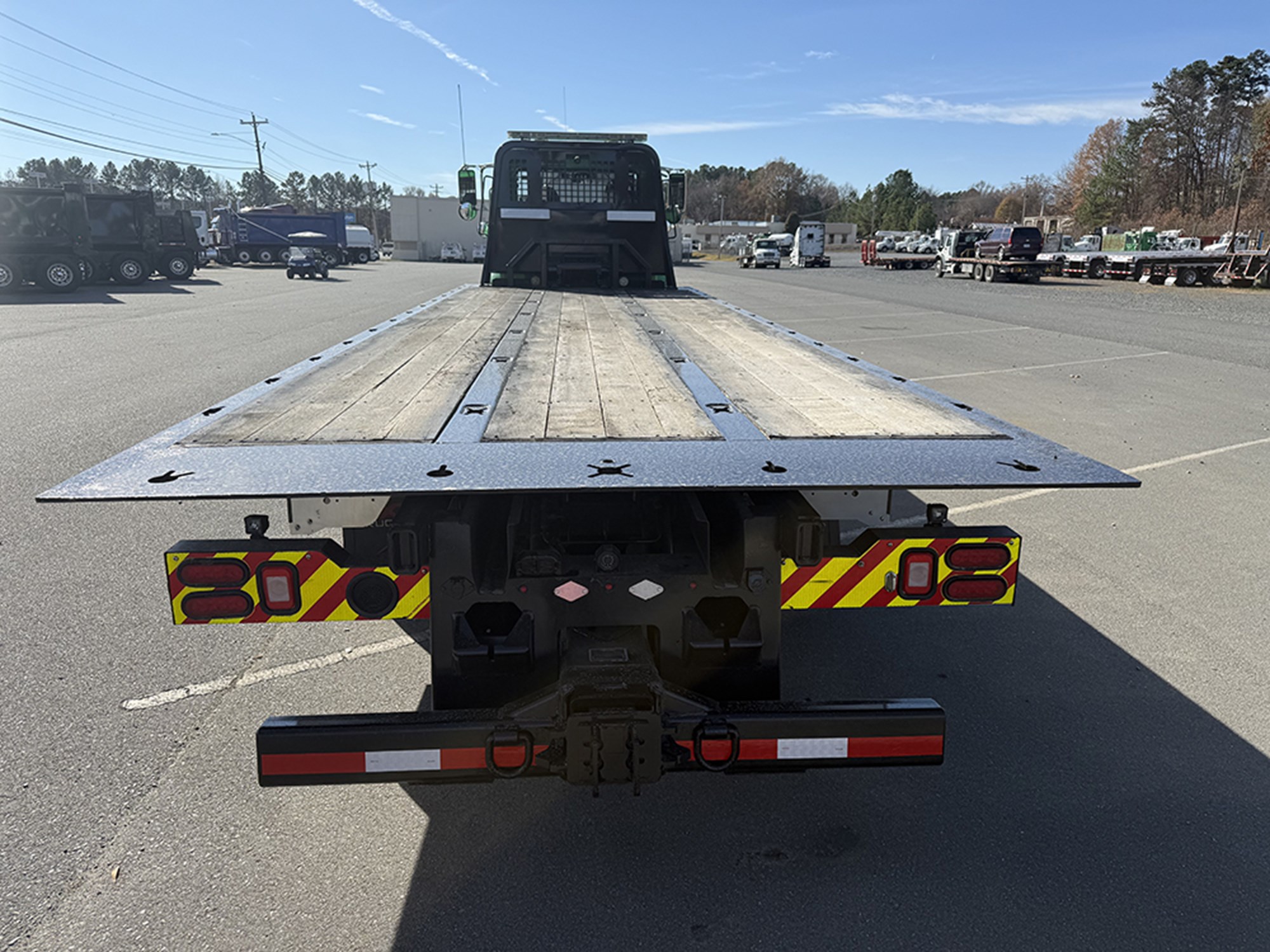 2019 Peterbilt 348 2019 Peterbilt 348 - image 5 of 6