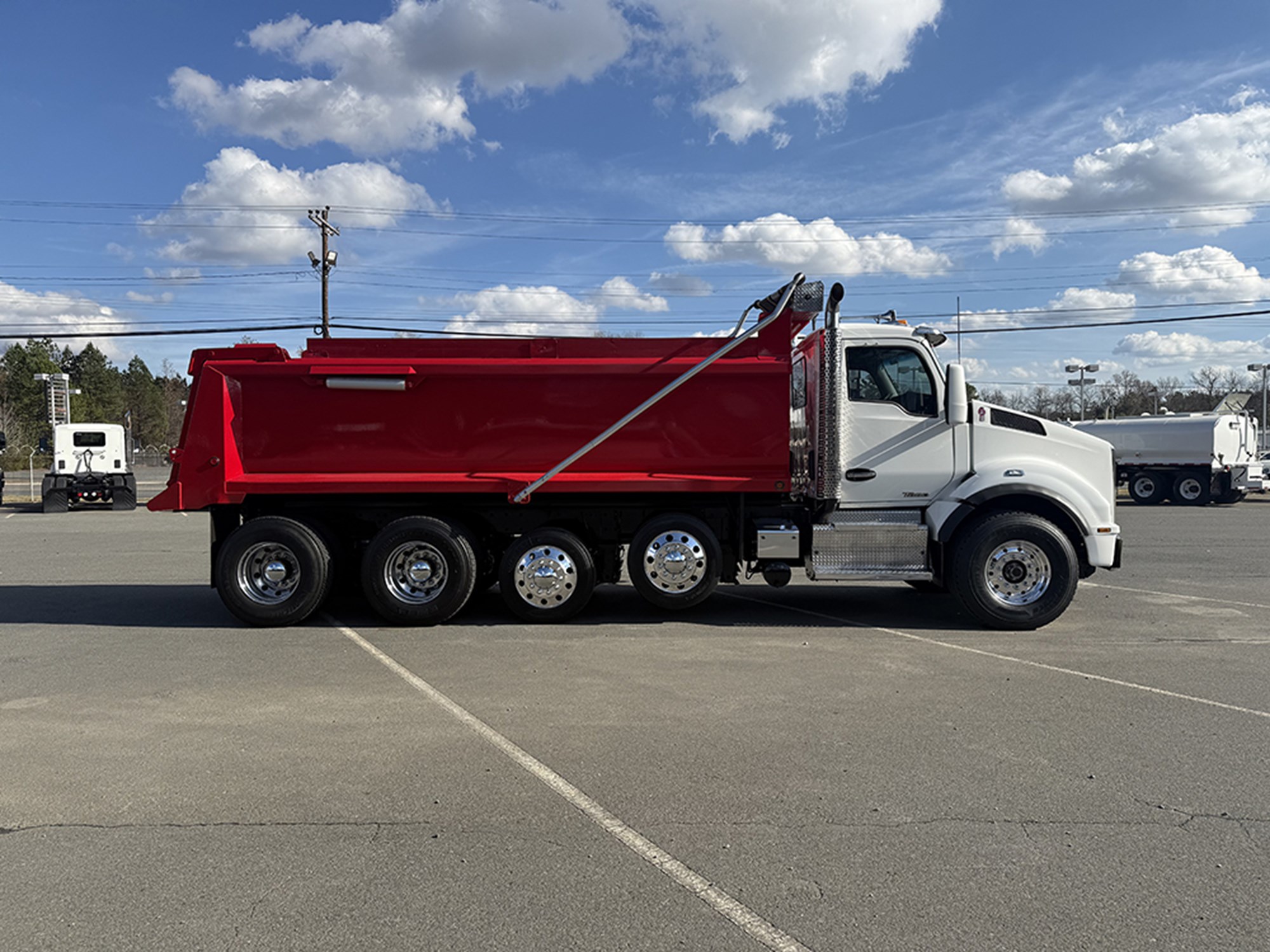 2017 Kenworth T880 2017 Kenworth T880 - image 3 of 6