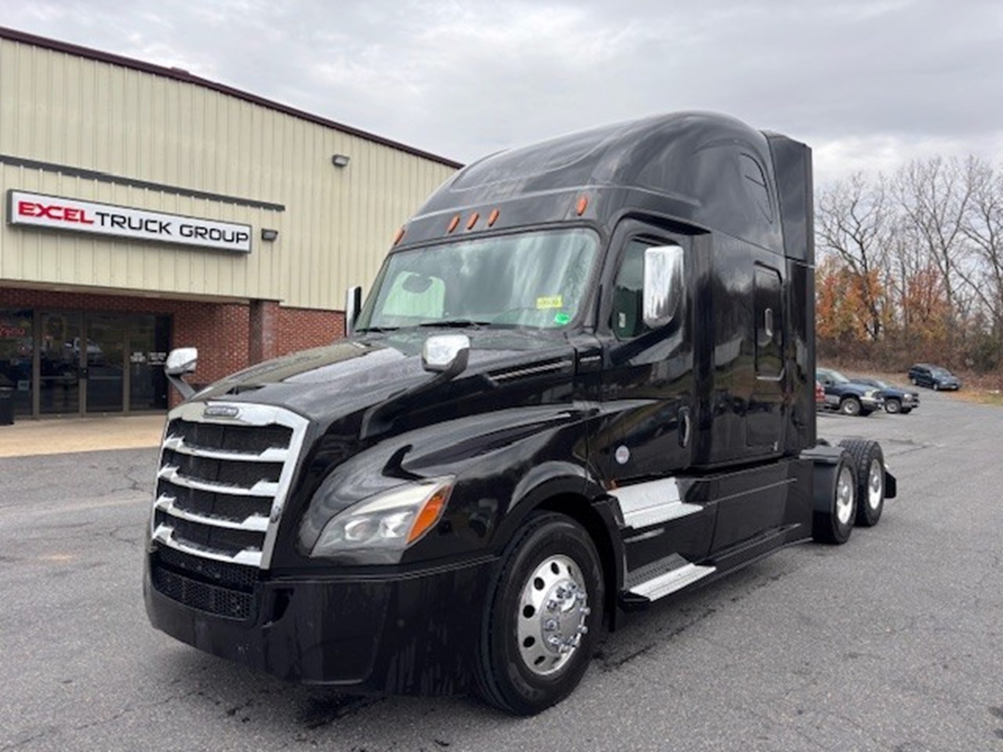 2020 Freightliner Cascadia 126 2020 Freightliner Cascadia 126 - image 1 of 6
