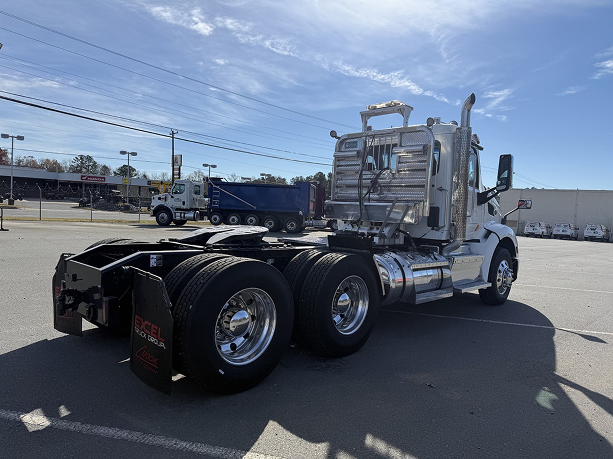 2016 Peterbilt 579 2016 Peterbilt 579 - image 4 of 6