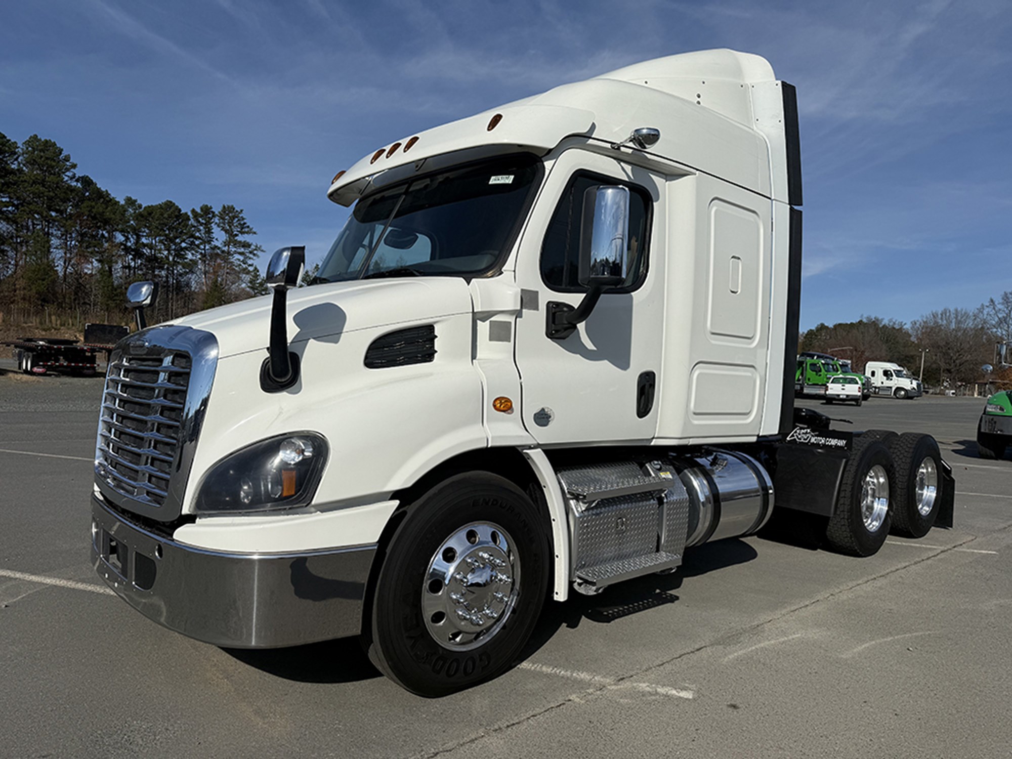 2019 Freightliner Cascadia 113 2019 Freightliner Cascadia 113 - image 1 of 6