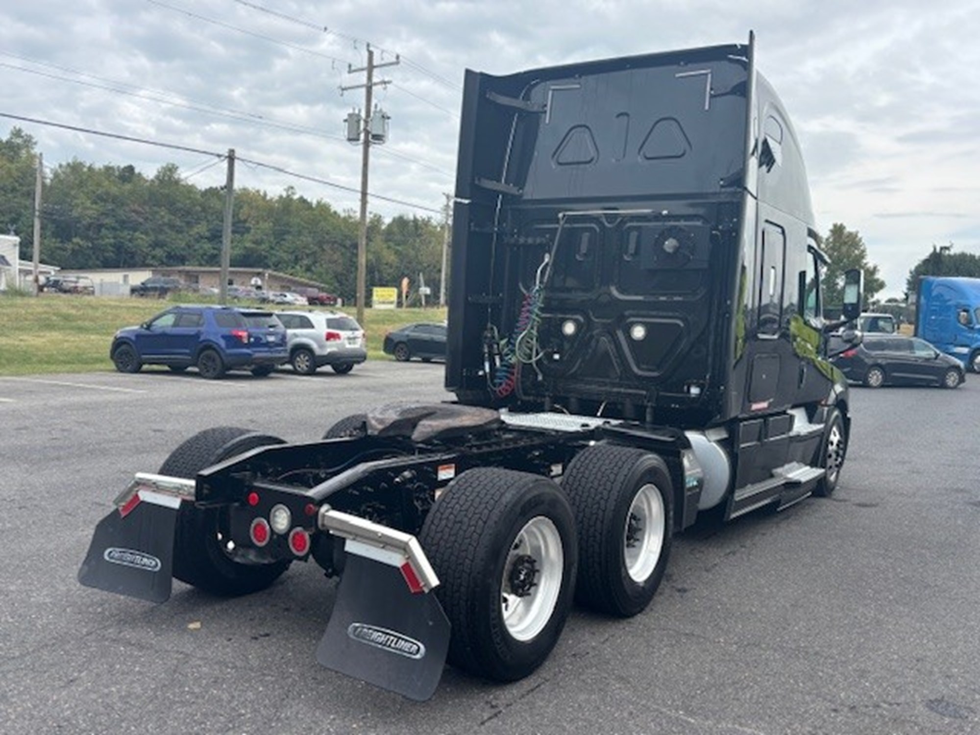 2020 Freightliner Cascadia 126 2020 Freightliner Cascadia 126 - image 6 of 6