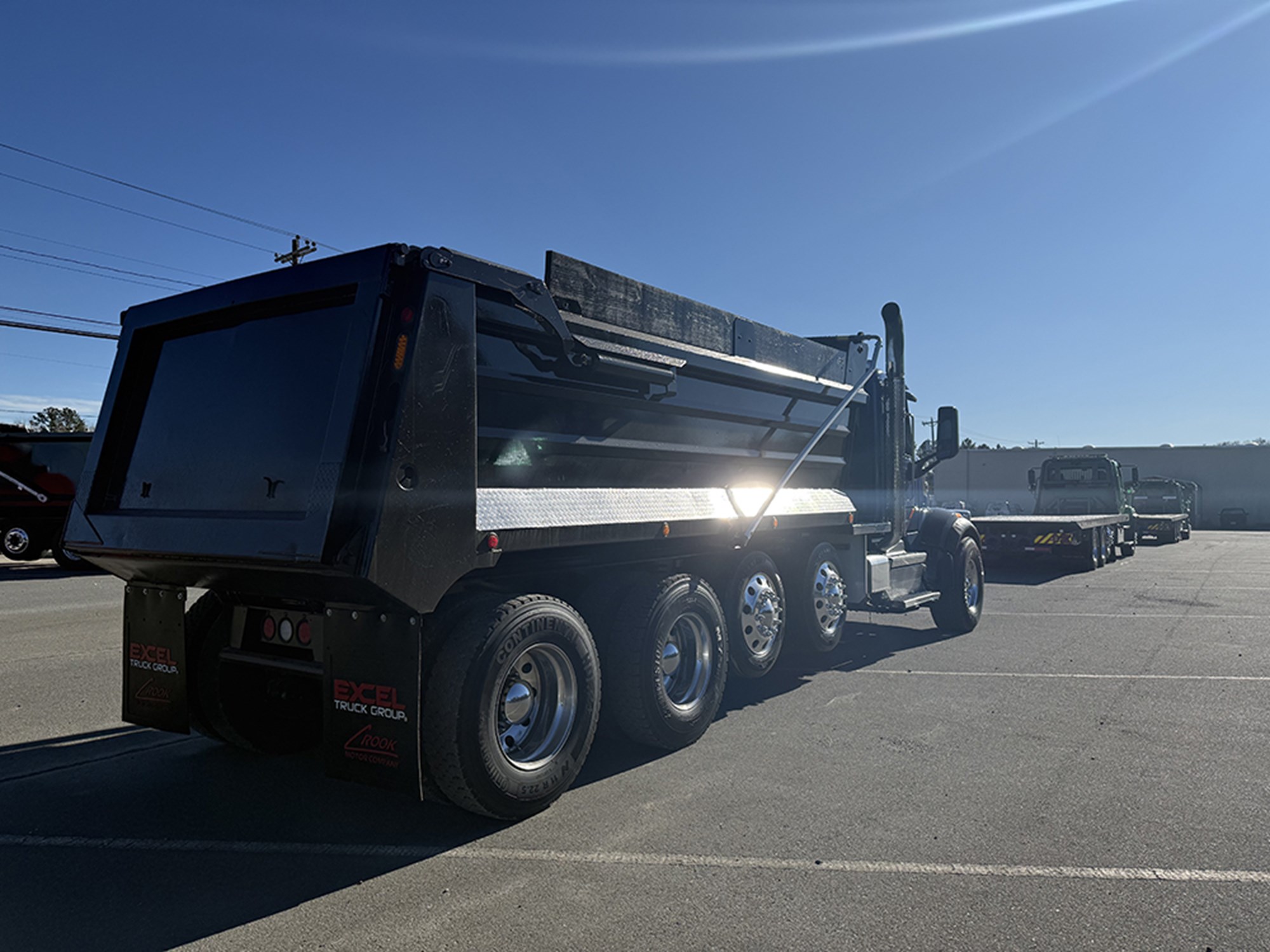 2019 Peterbilt 567 2019 Peterbilt 567 - image 4 of 6