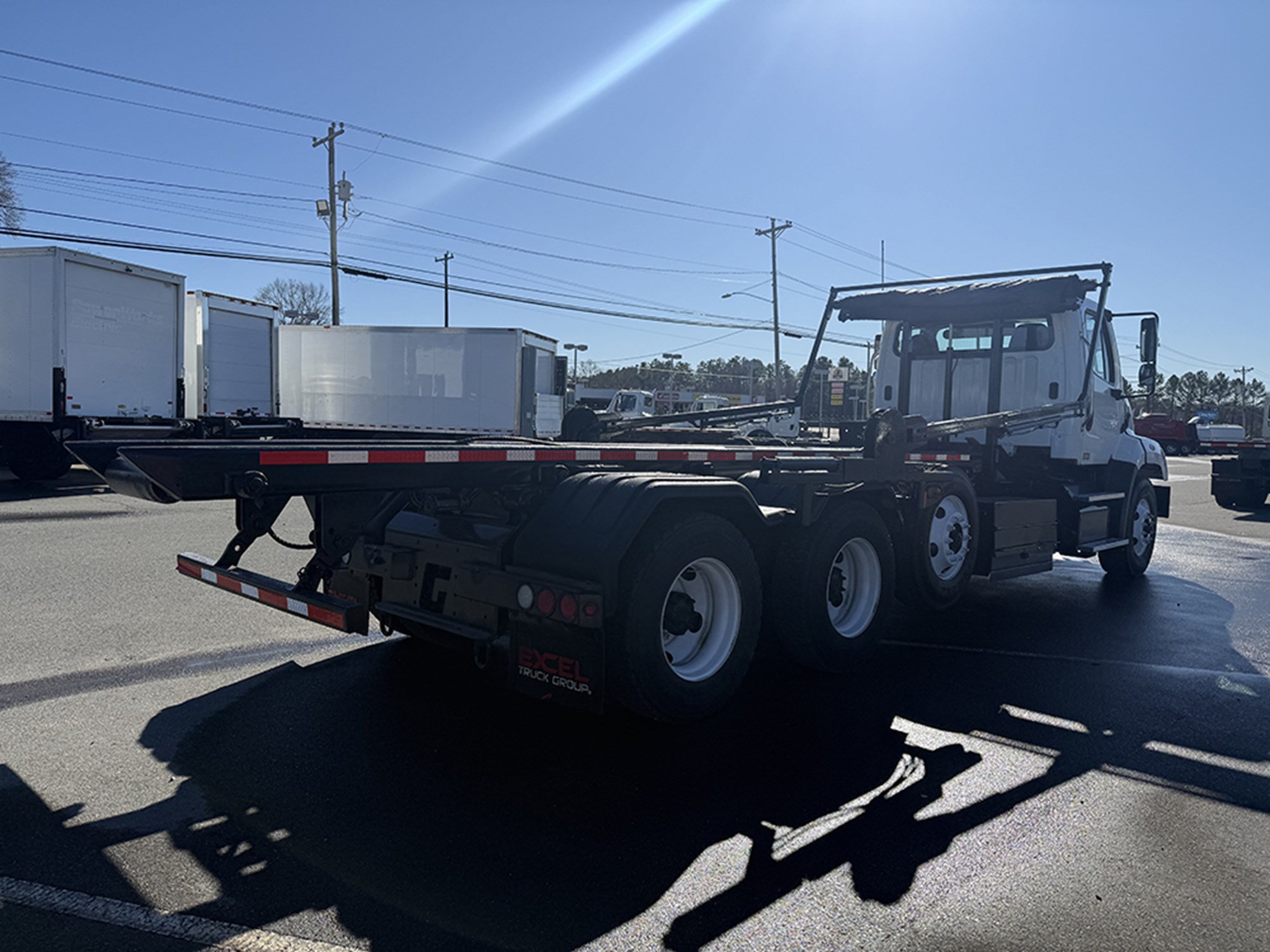 2019 Freightliner 114SD - image 4 of 6