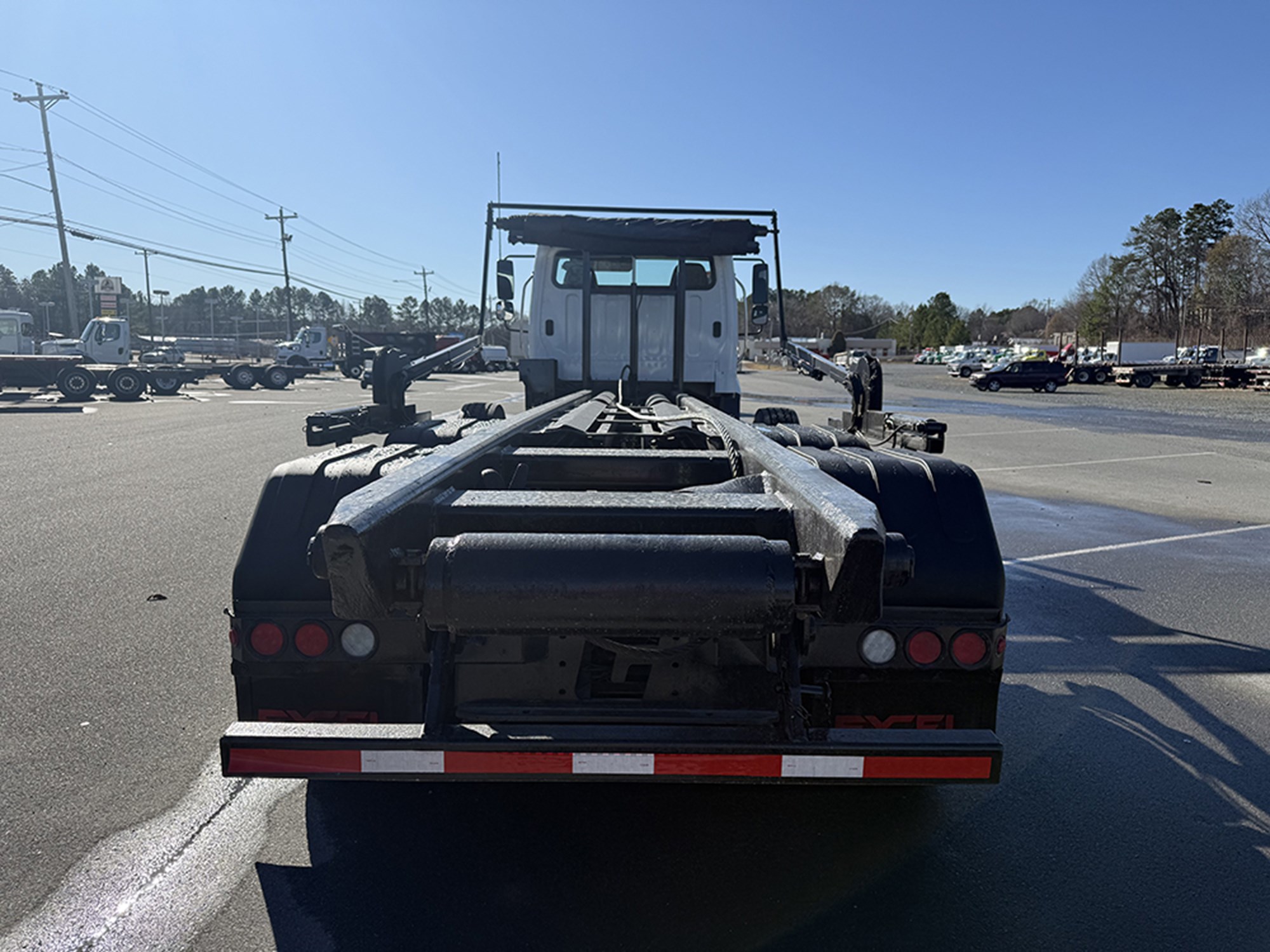 2019 Freightliner 114SD - image 5 of 6