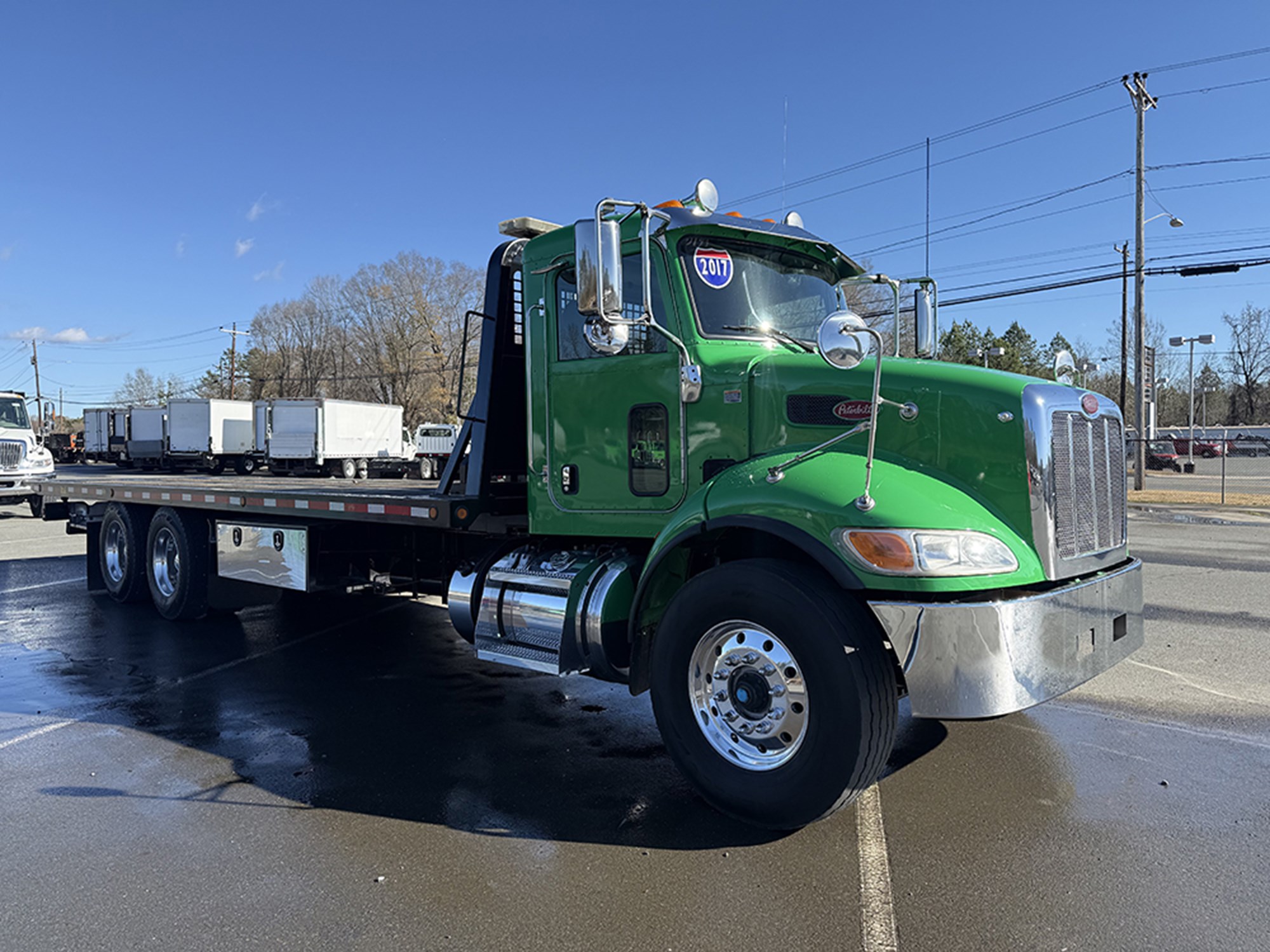 2017 Peterbilt 348 - image 2 of 6