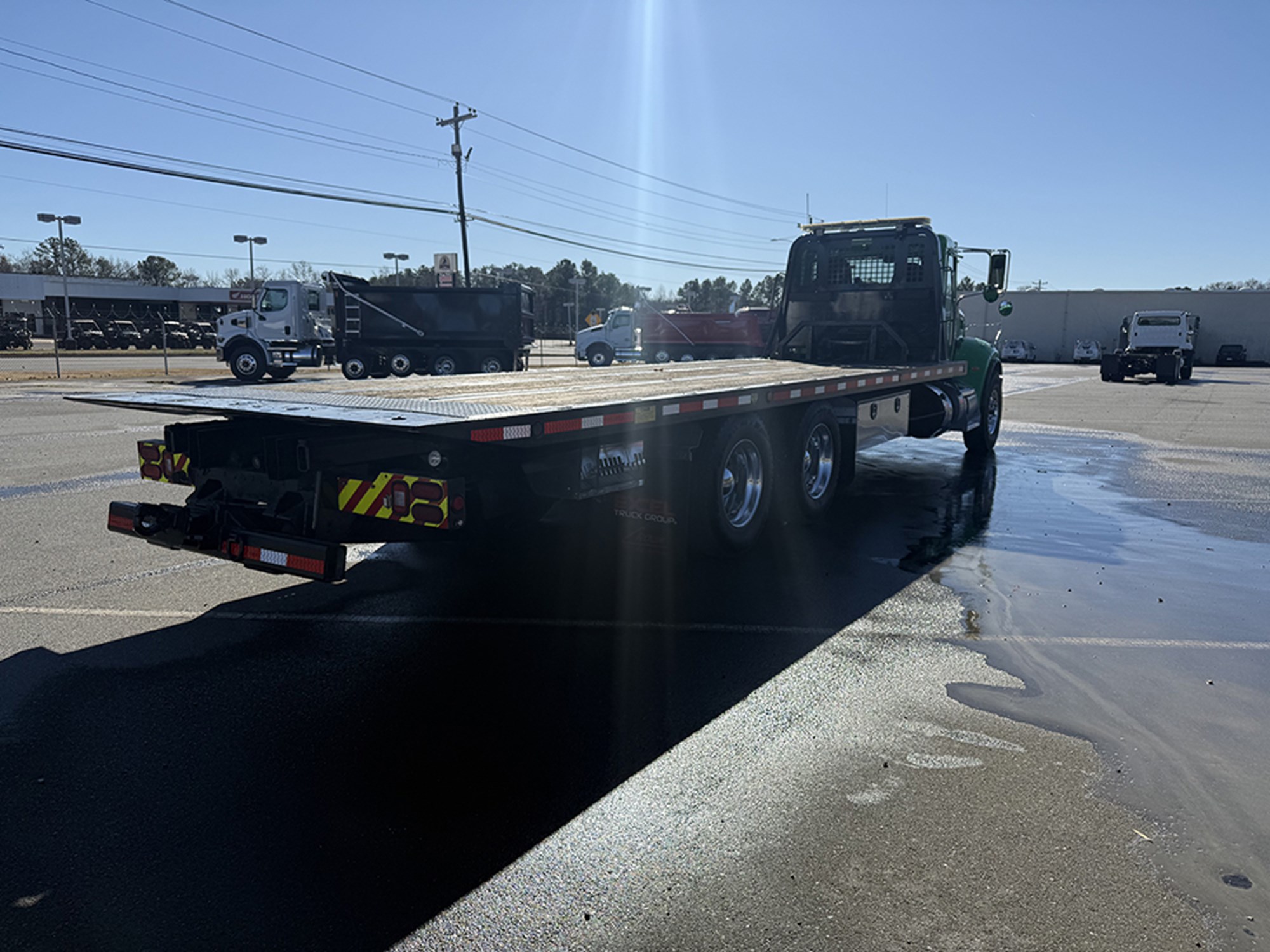 2017 Peterbilt 348 - image 5 of 6