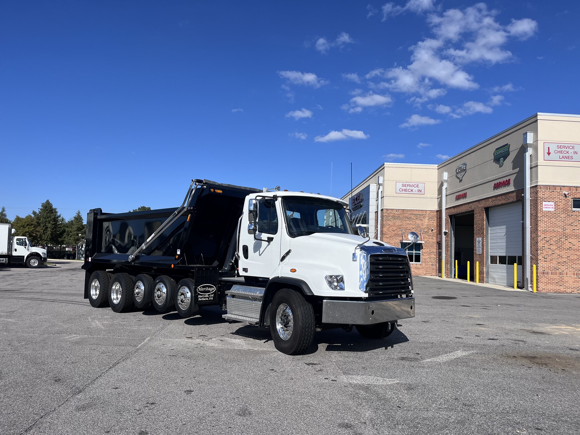 2026 Freightliner 114SD - image 1