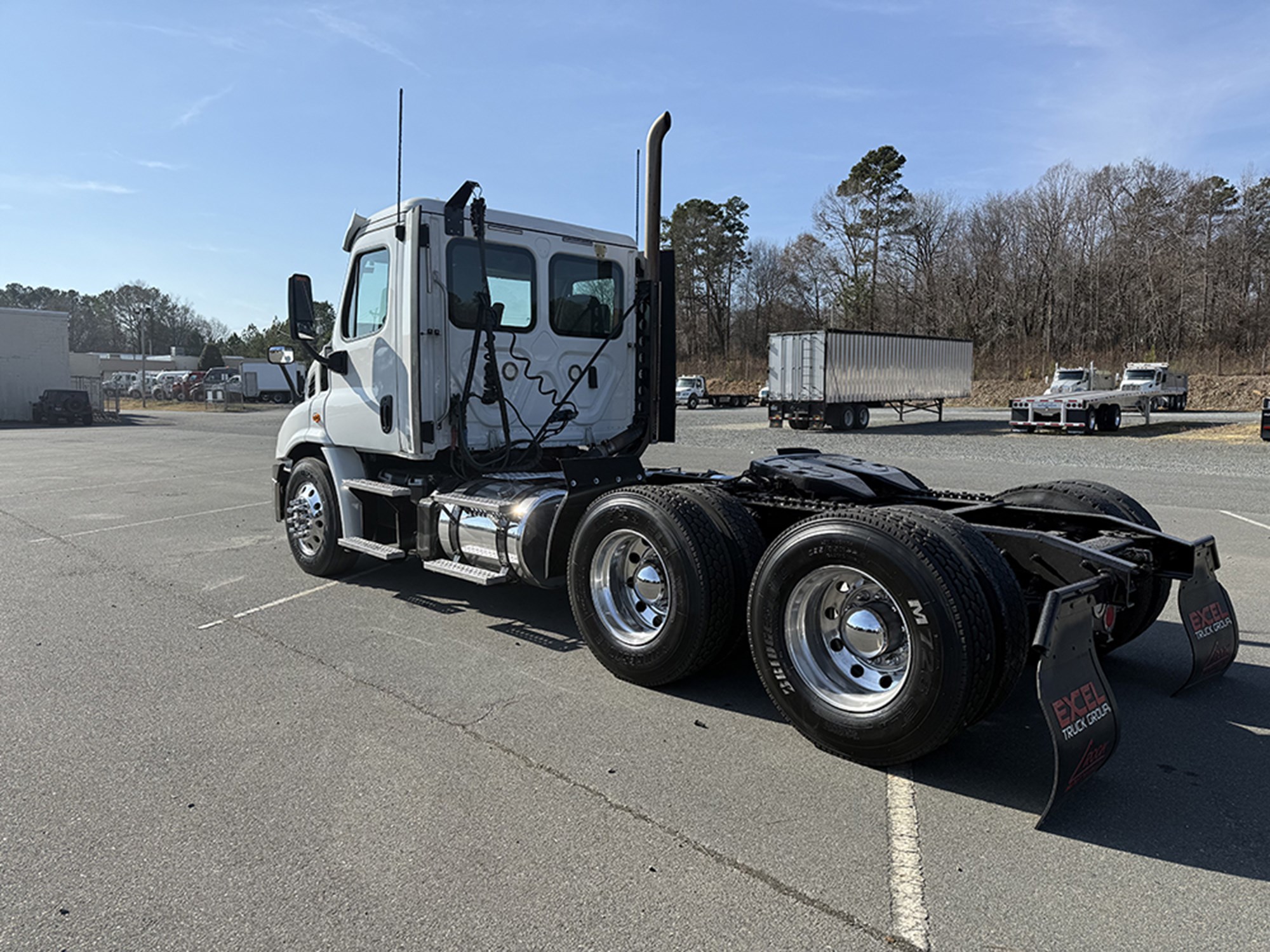 2018 Freightliner Cascadia 113 - image 6 of 6