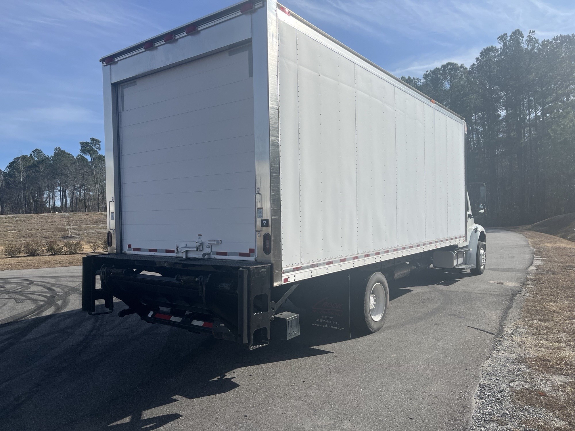 2017 Freightliner M2 106 - image 5