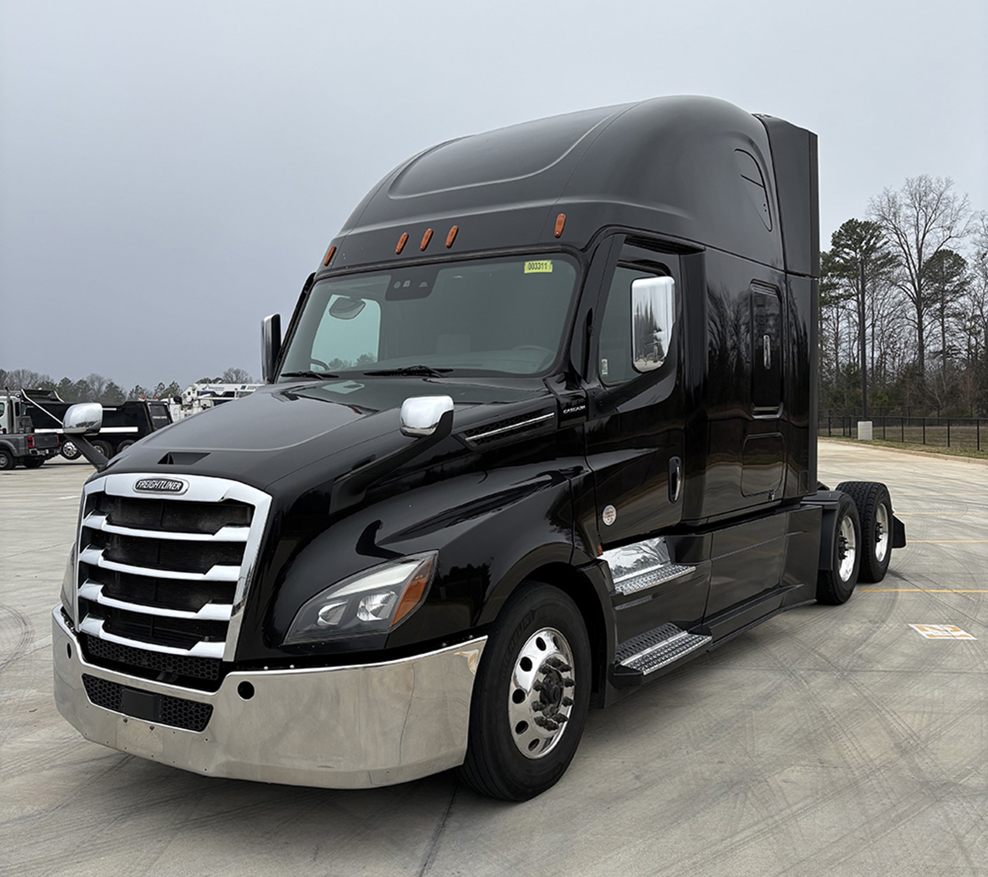 2022 Freightliner Cascadia 126 - image 1 of 6