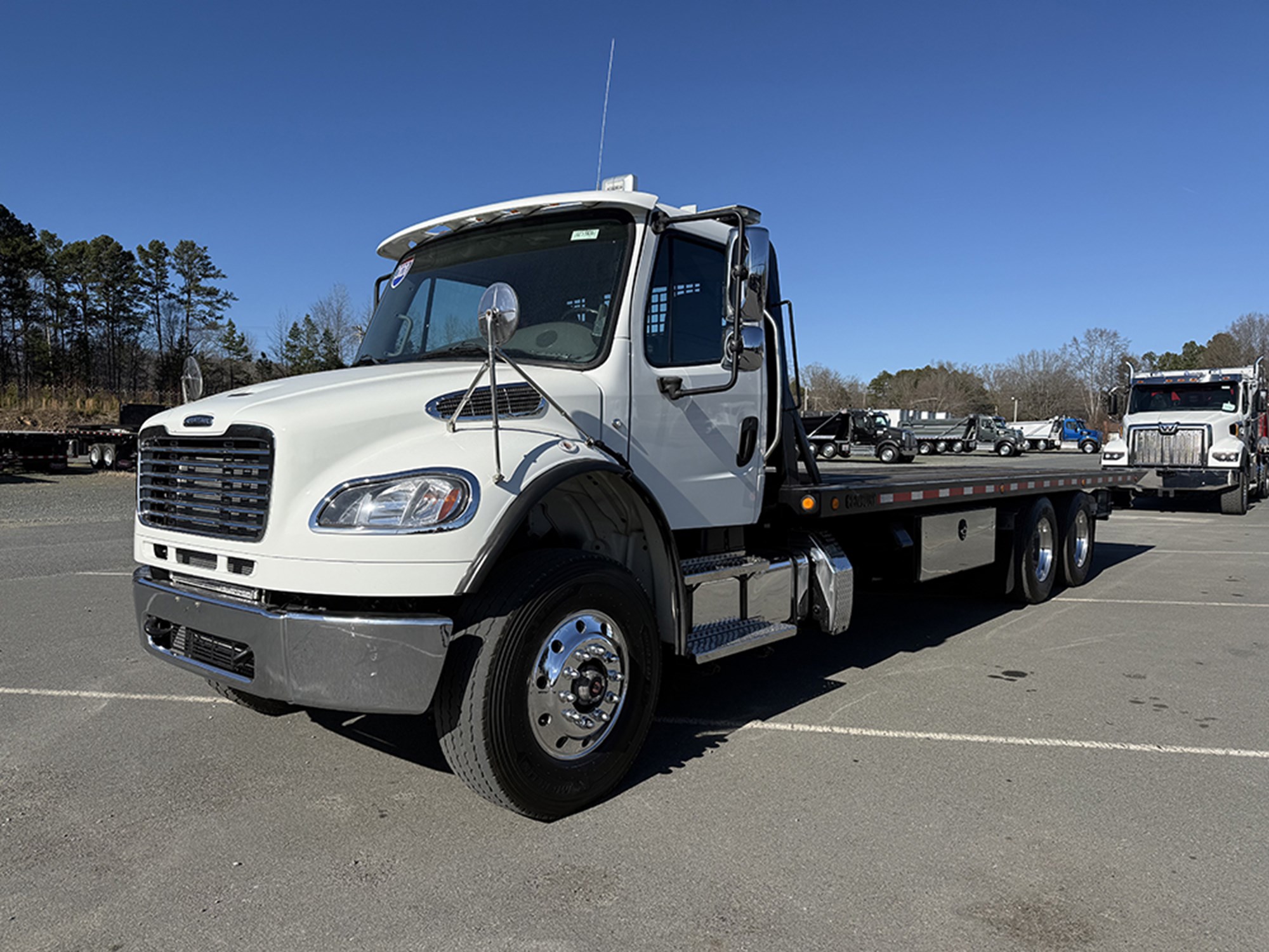 2020 Freightliner M2 - image 1 of 6