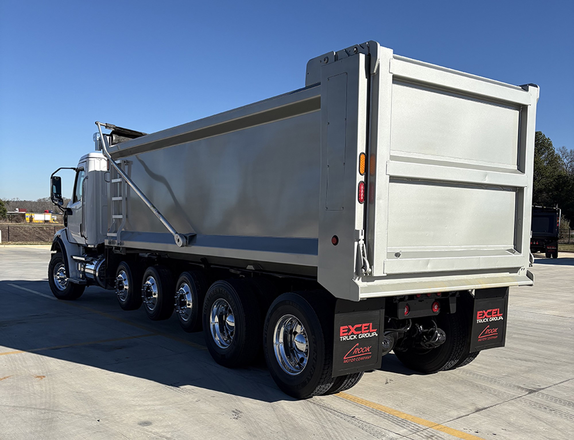 2024 Western Star 47X - image 3 of 6