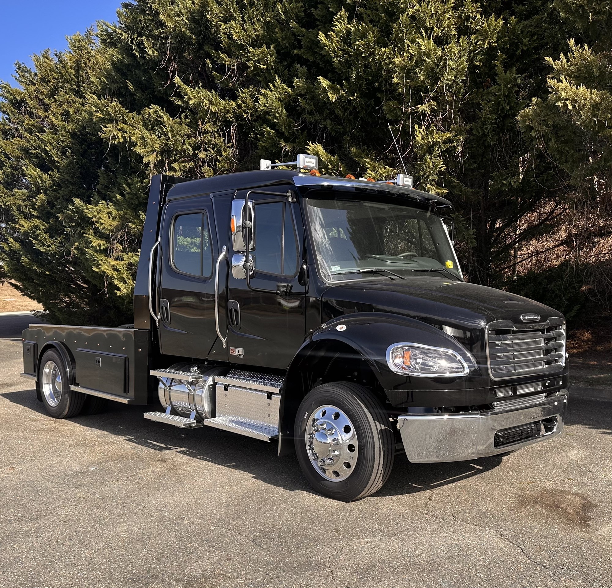 2026 Freightliner M2106 - image 1 of 3