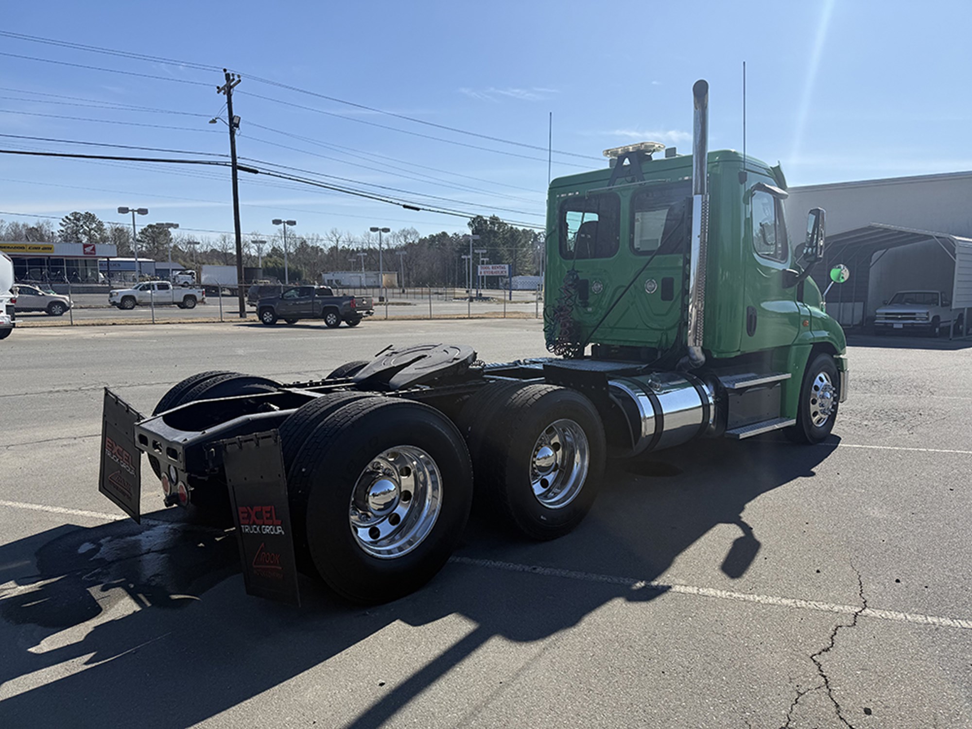 2016 Freightliner Cascadia 125 - image 4 of 6