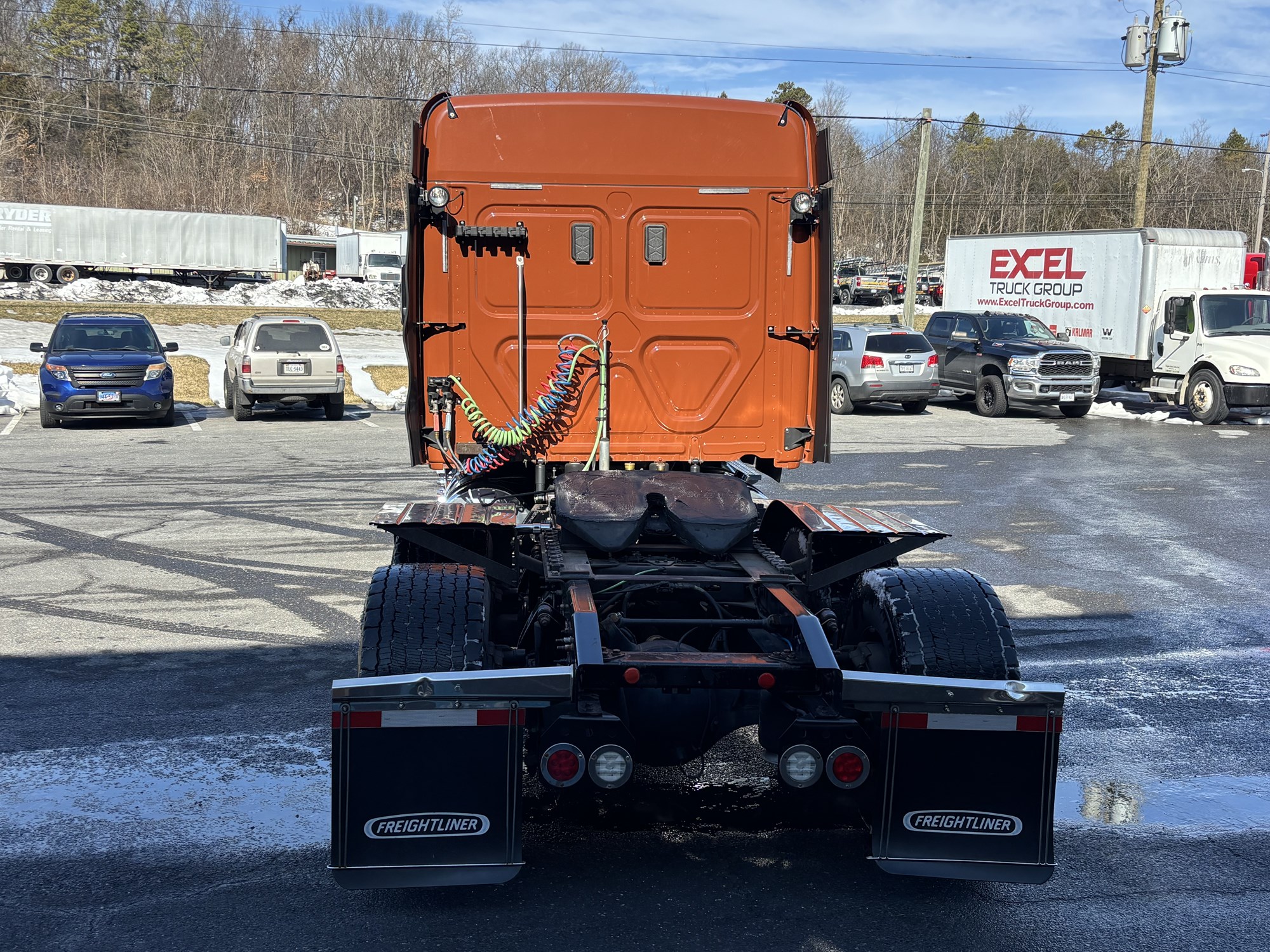 2017 FREIGHTLINER CASCADIA 125 - image 4 of 6