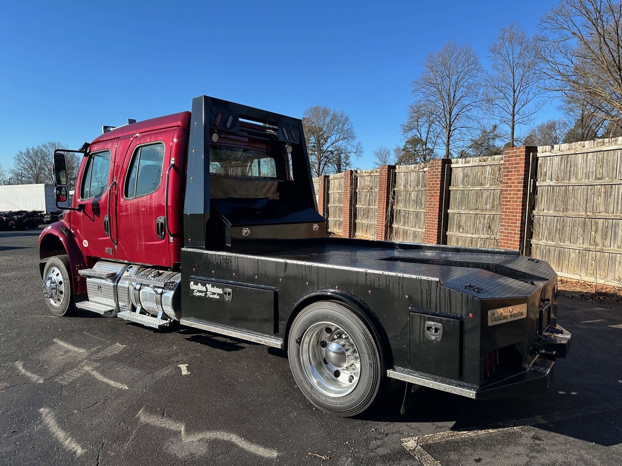 2026 Freightliner M2106 - image 5 of 6