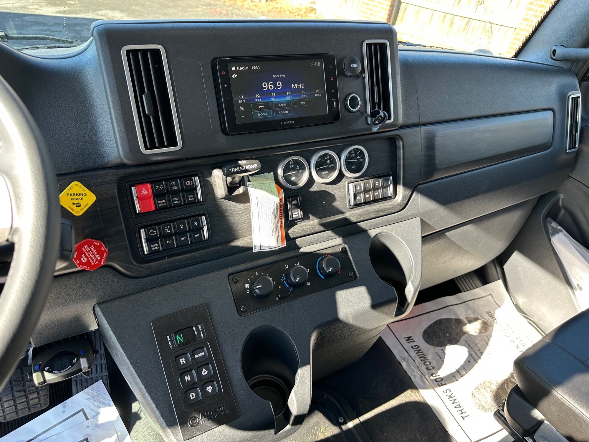 2026 Freightliner M2106 - image 2 of 6