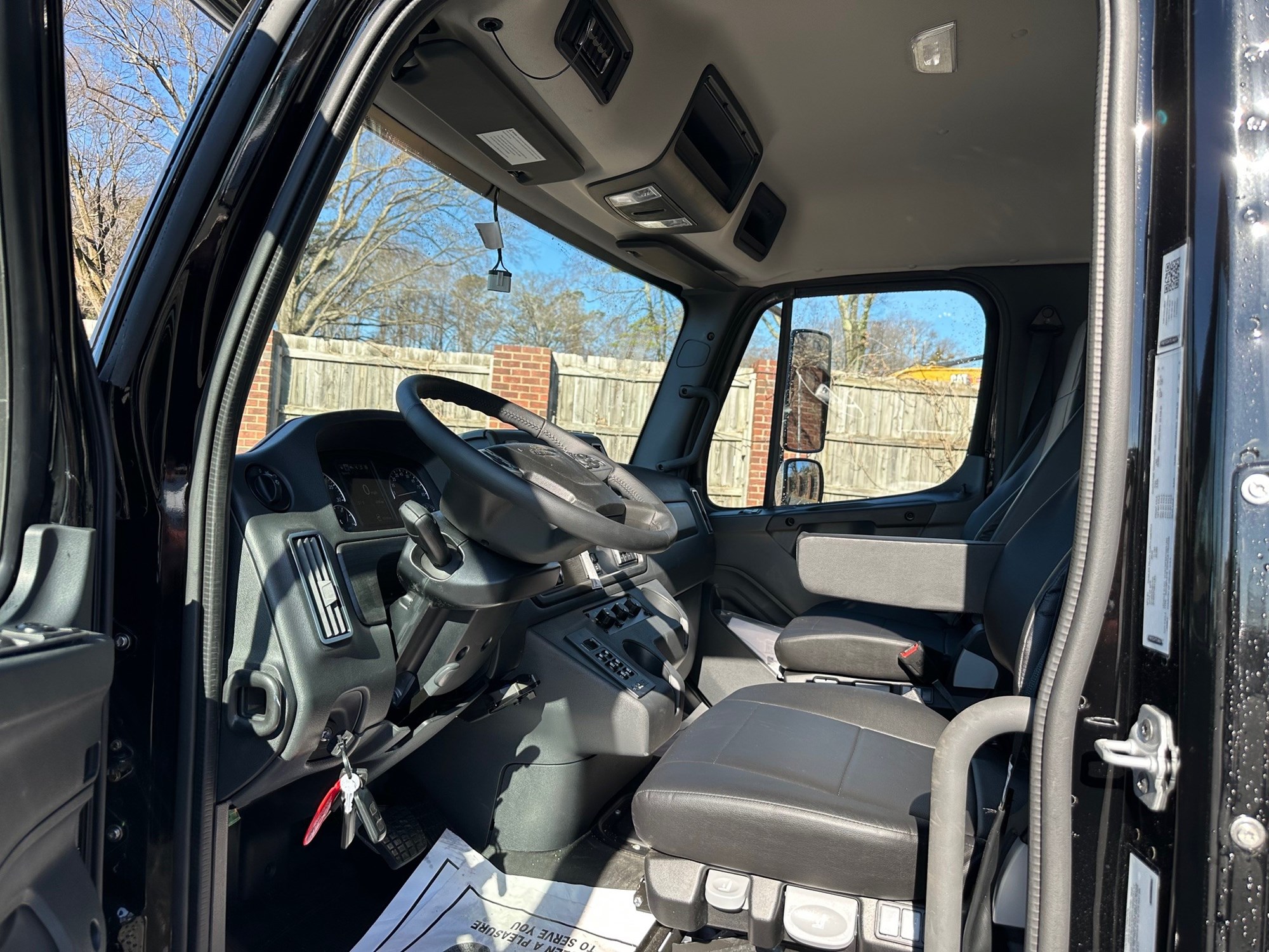 2026 Freightliner M2106 - image 3 of 6