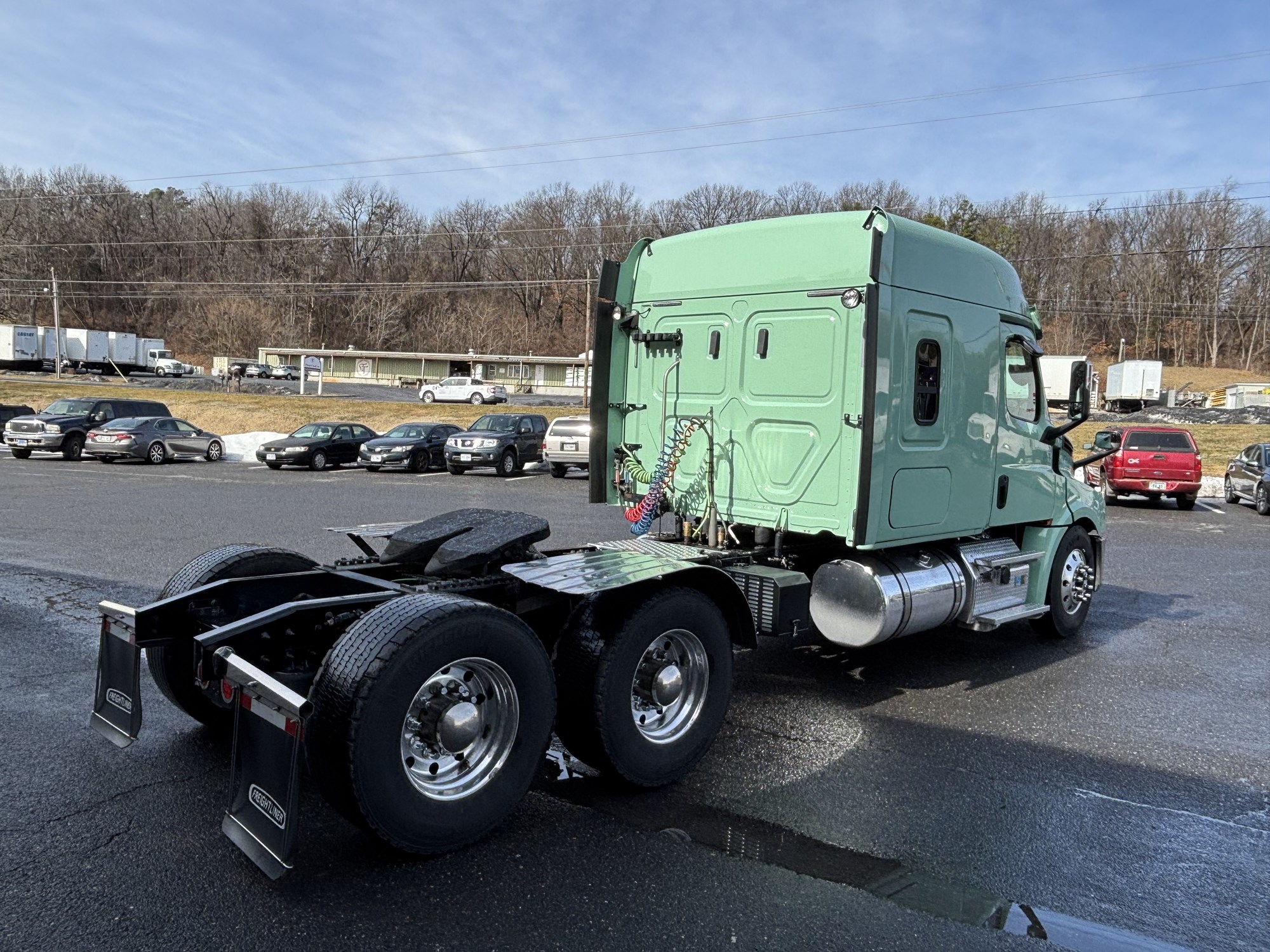 2019 Freightliner Cascadia - image 4