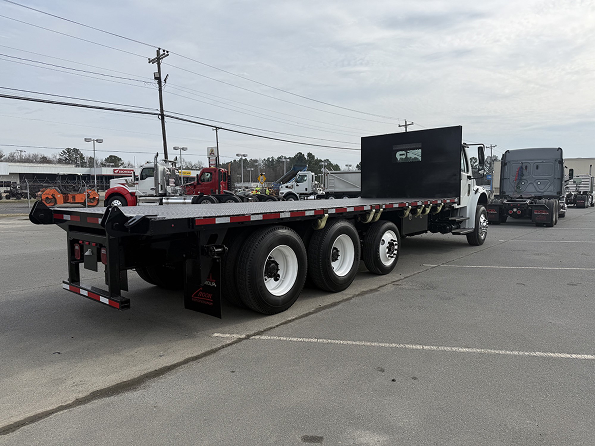 2016 Freightliner M2 - image 4 of 6