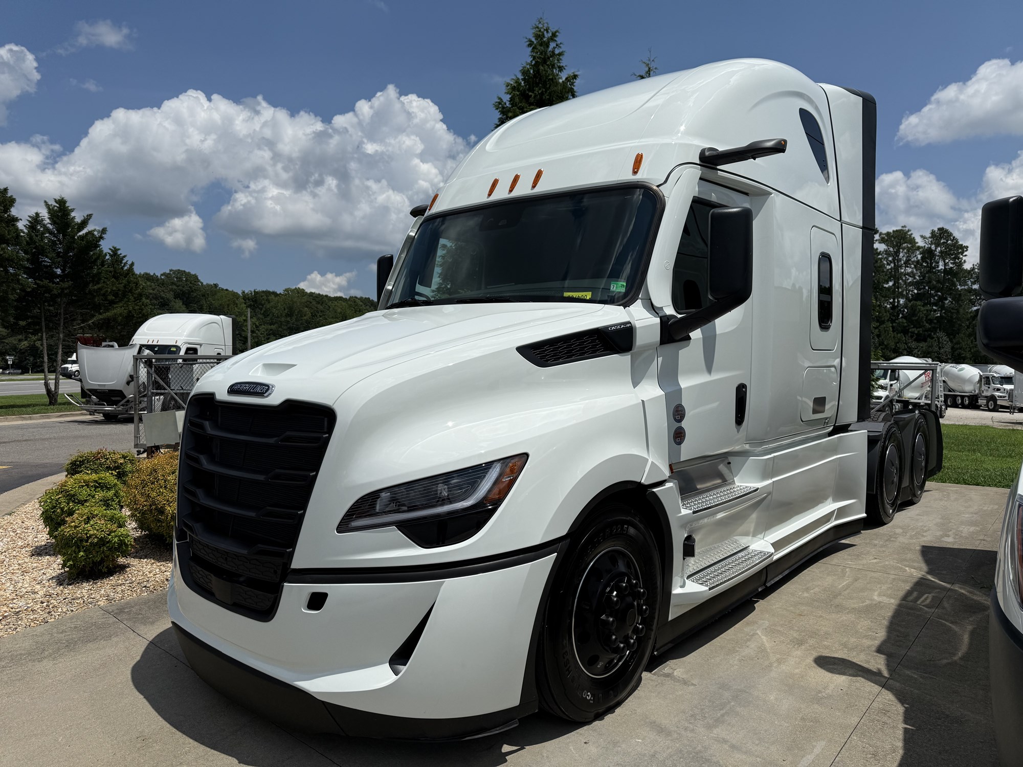 2026 Freightliner - image 1