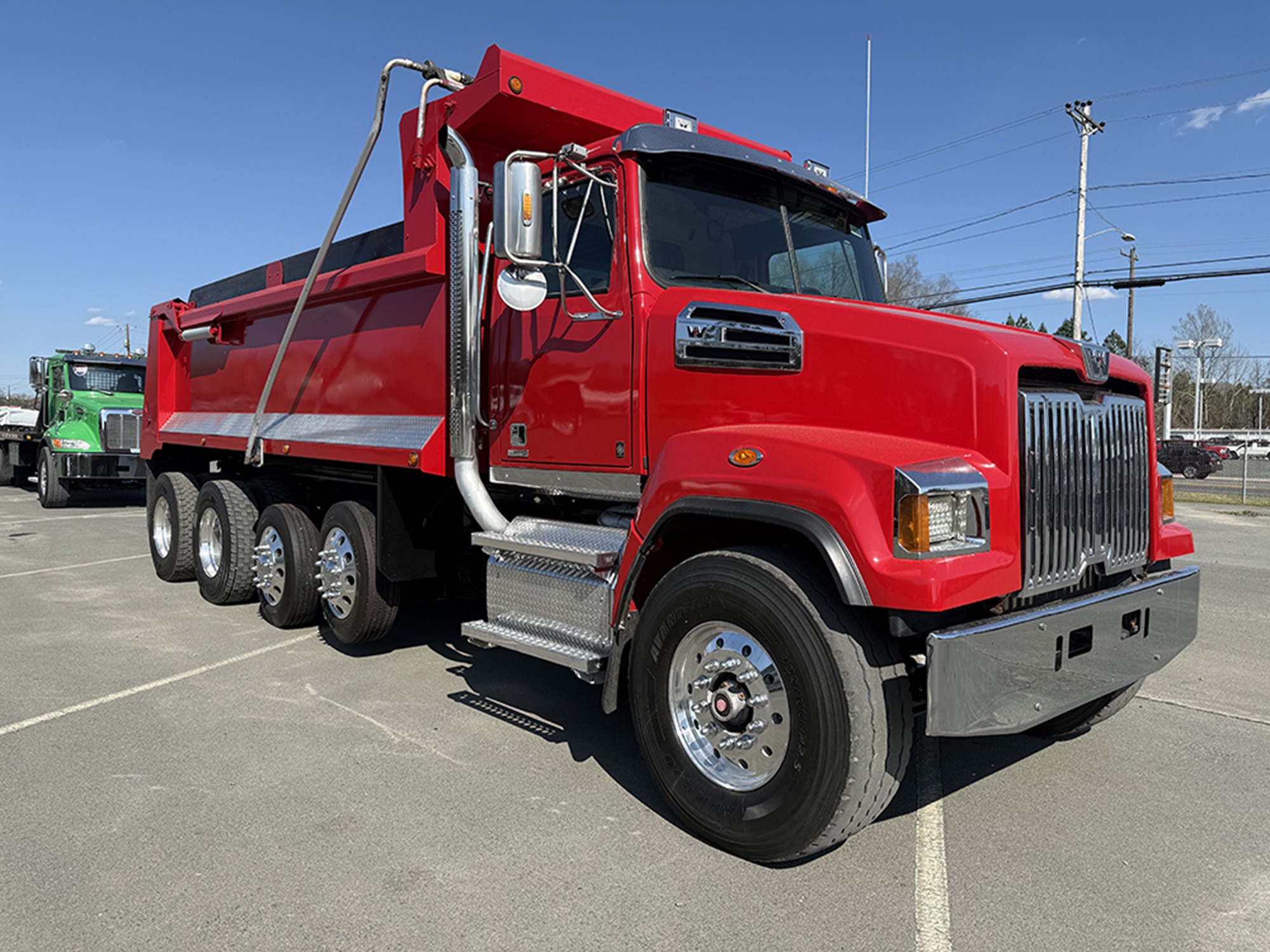 2018 Western Star 4700 - image 2 of 6