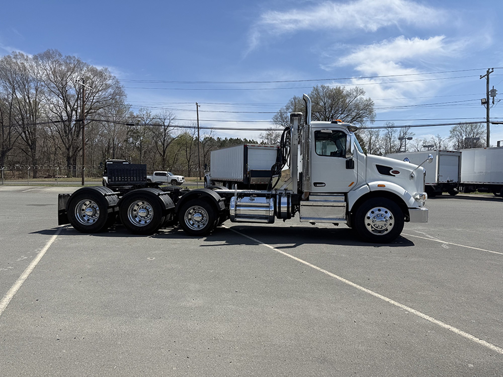 2020 Peterbilt - image 3