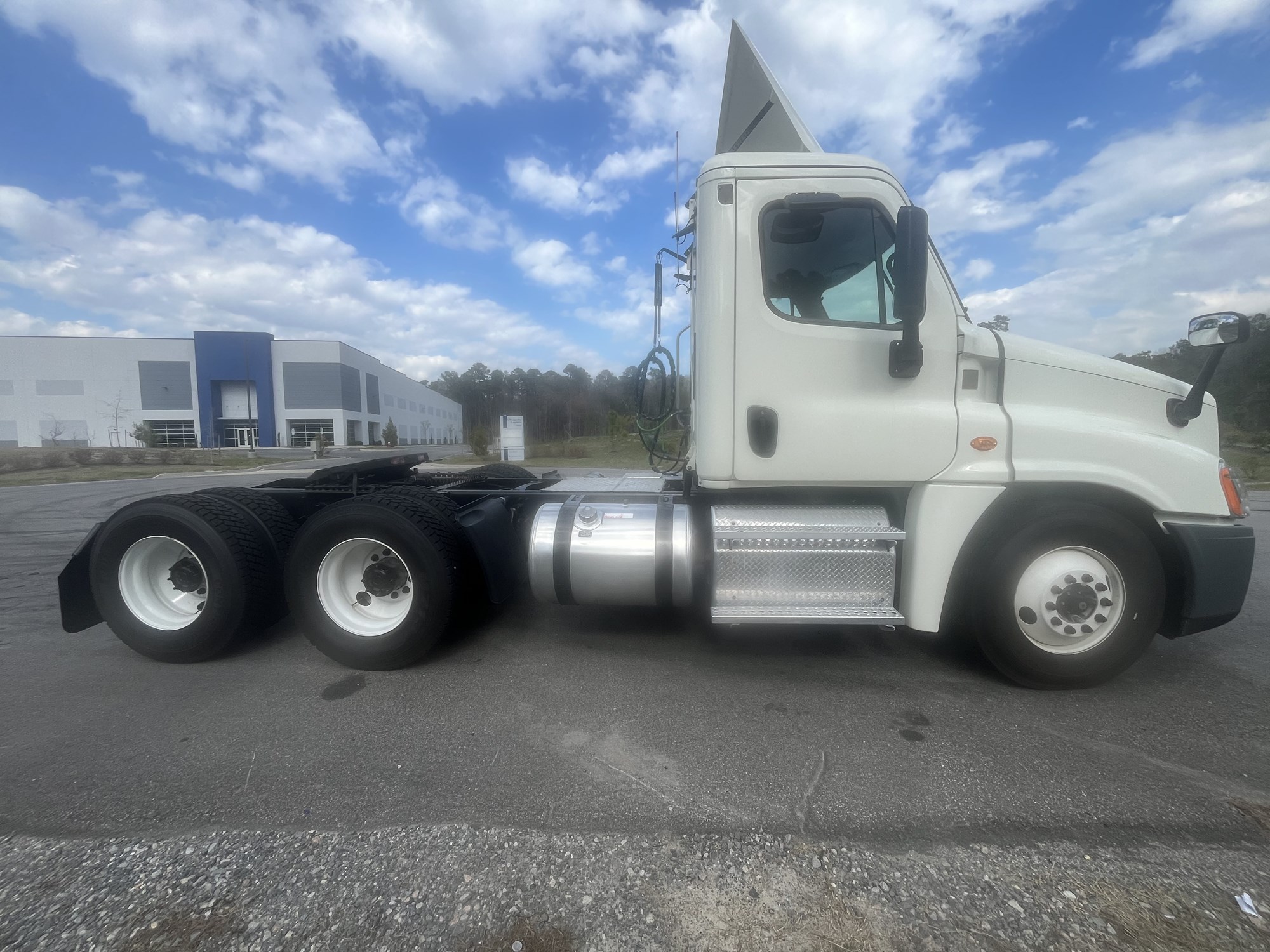 2017 Freightliner - image 6
