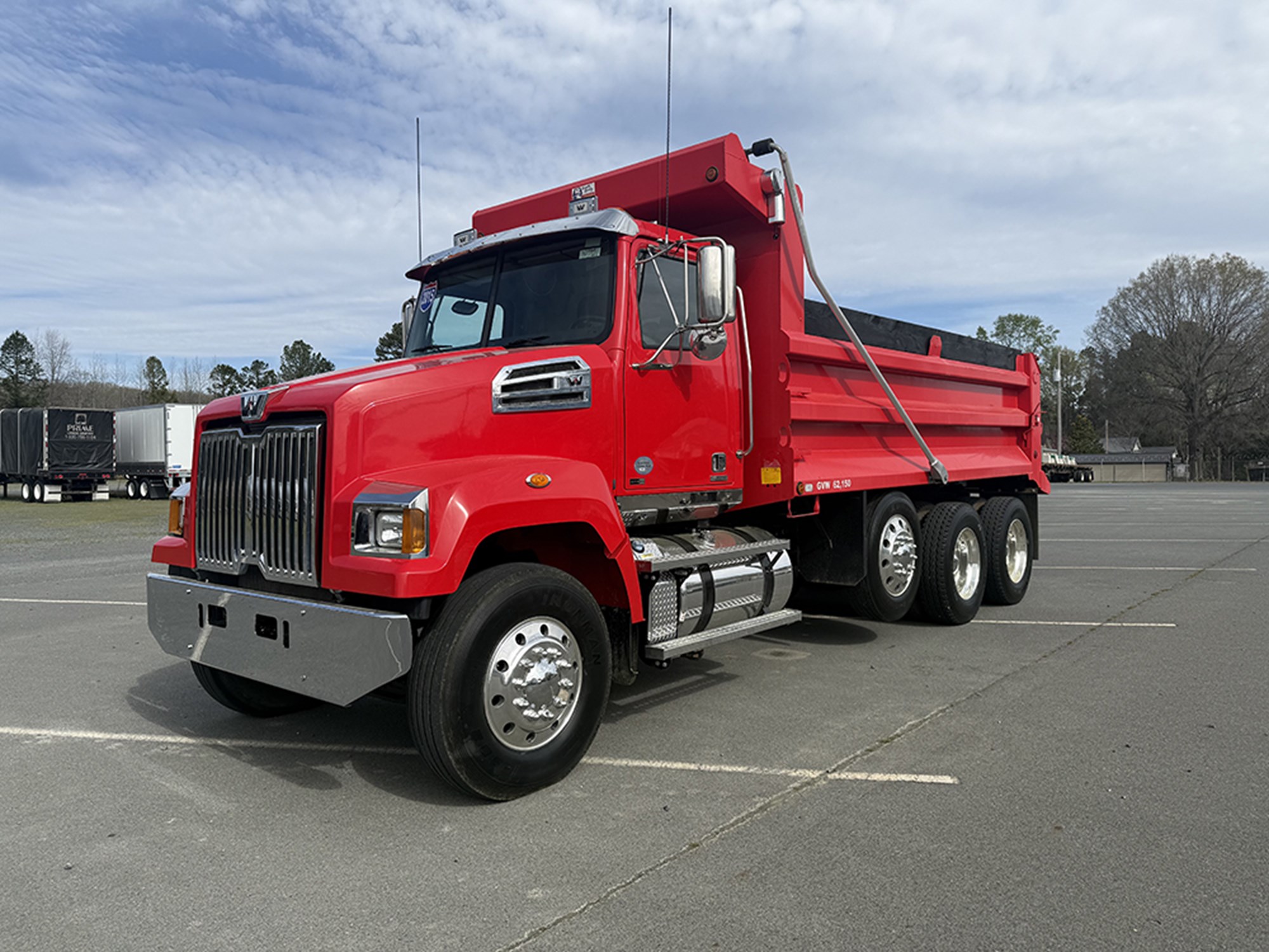 2015 Western Star 4700 - image 1