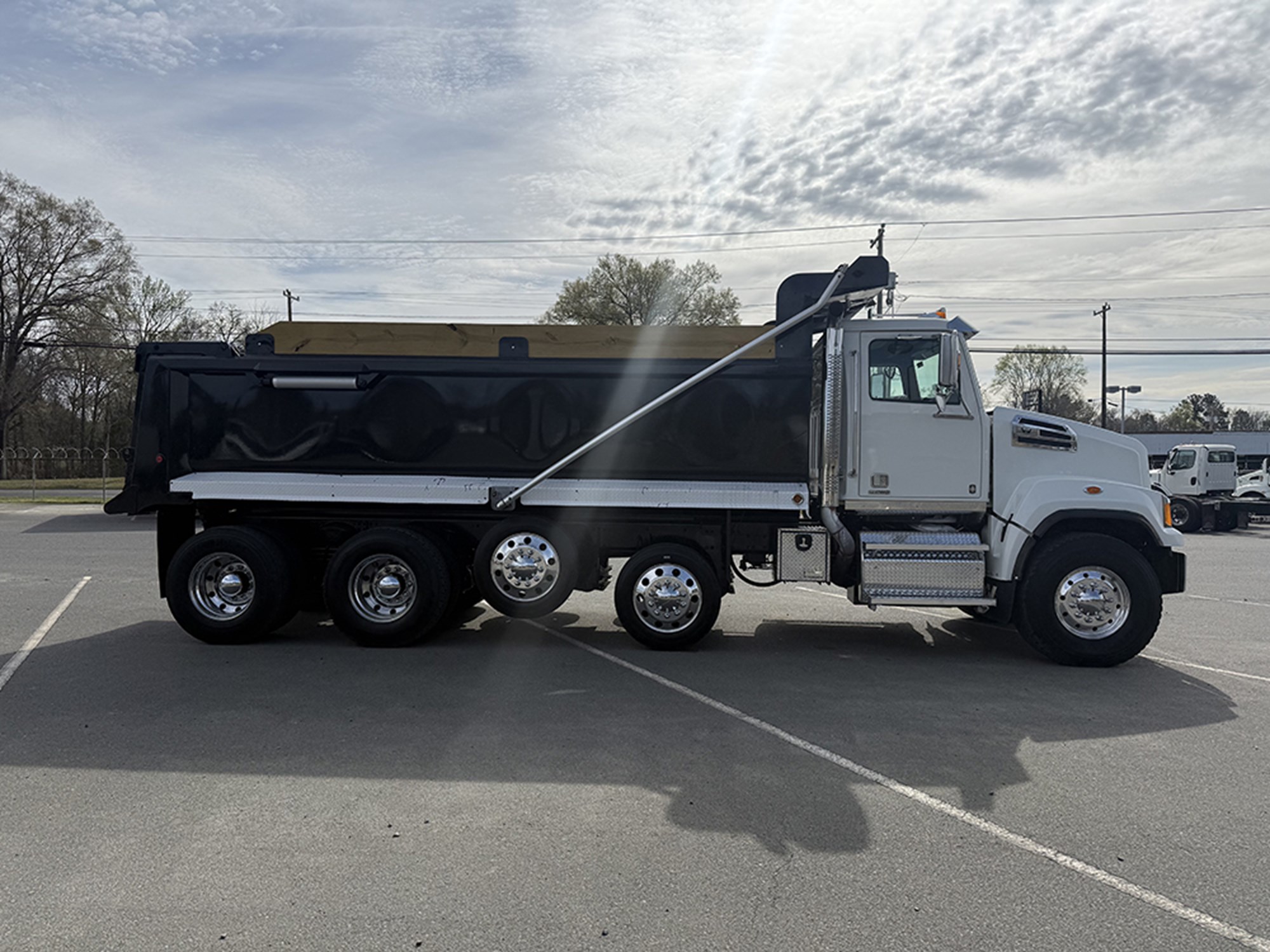 2017 Western Star - image 3