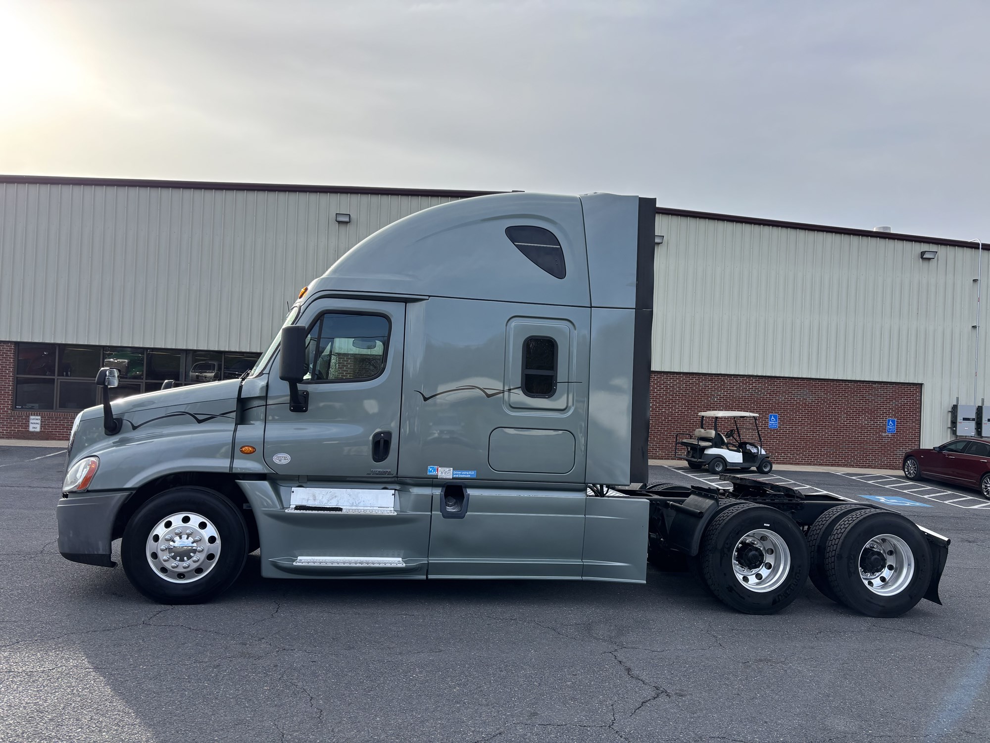 2016 Freightliner - image 2