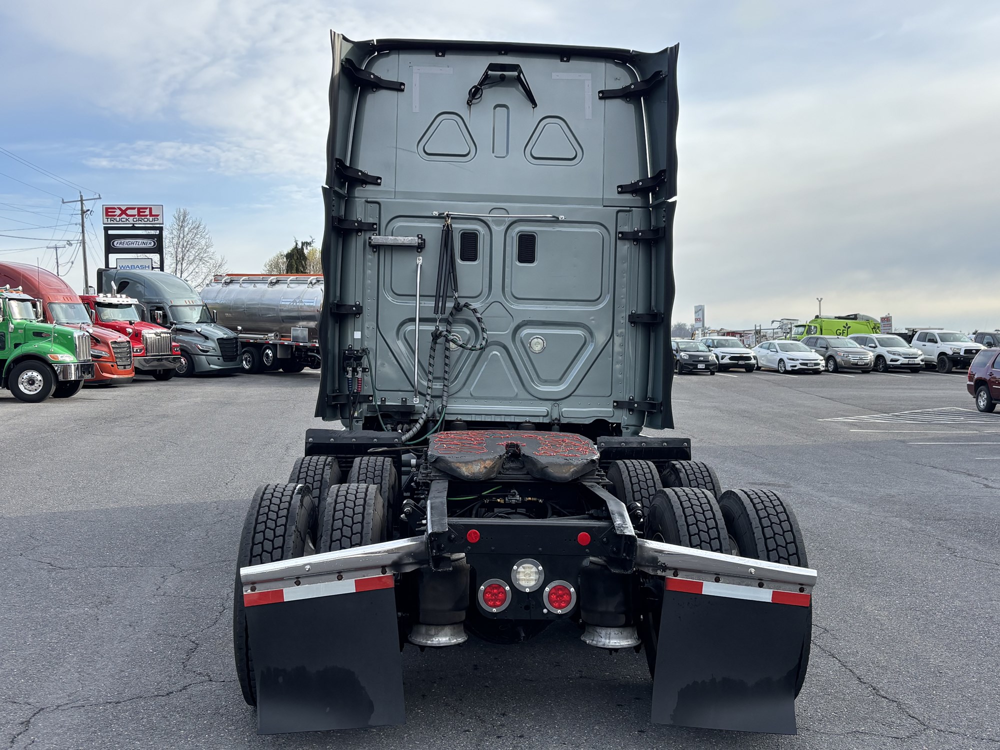 2016 Freightliner - image 4