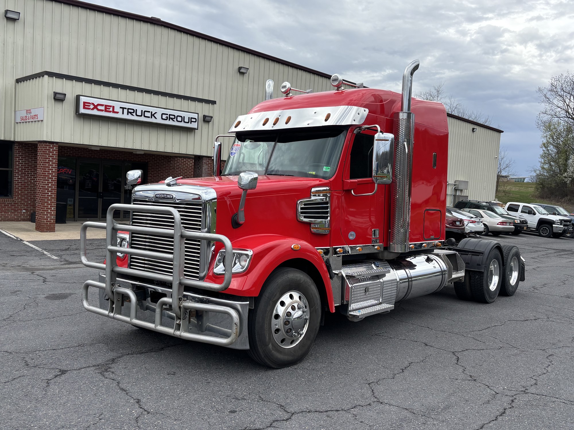2023 Freightliner 122SD - image 1 of 6