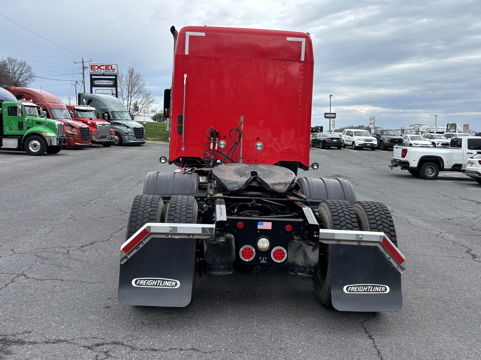 2023 Freightliner 122SD - image 4 of 6