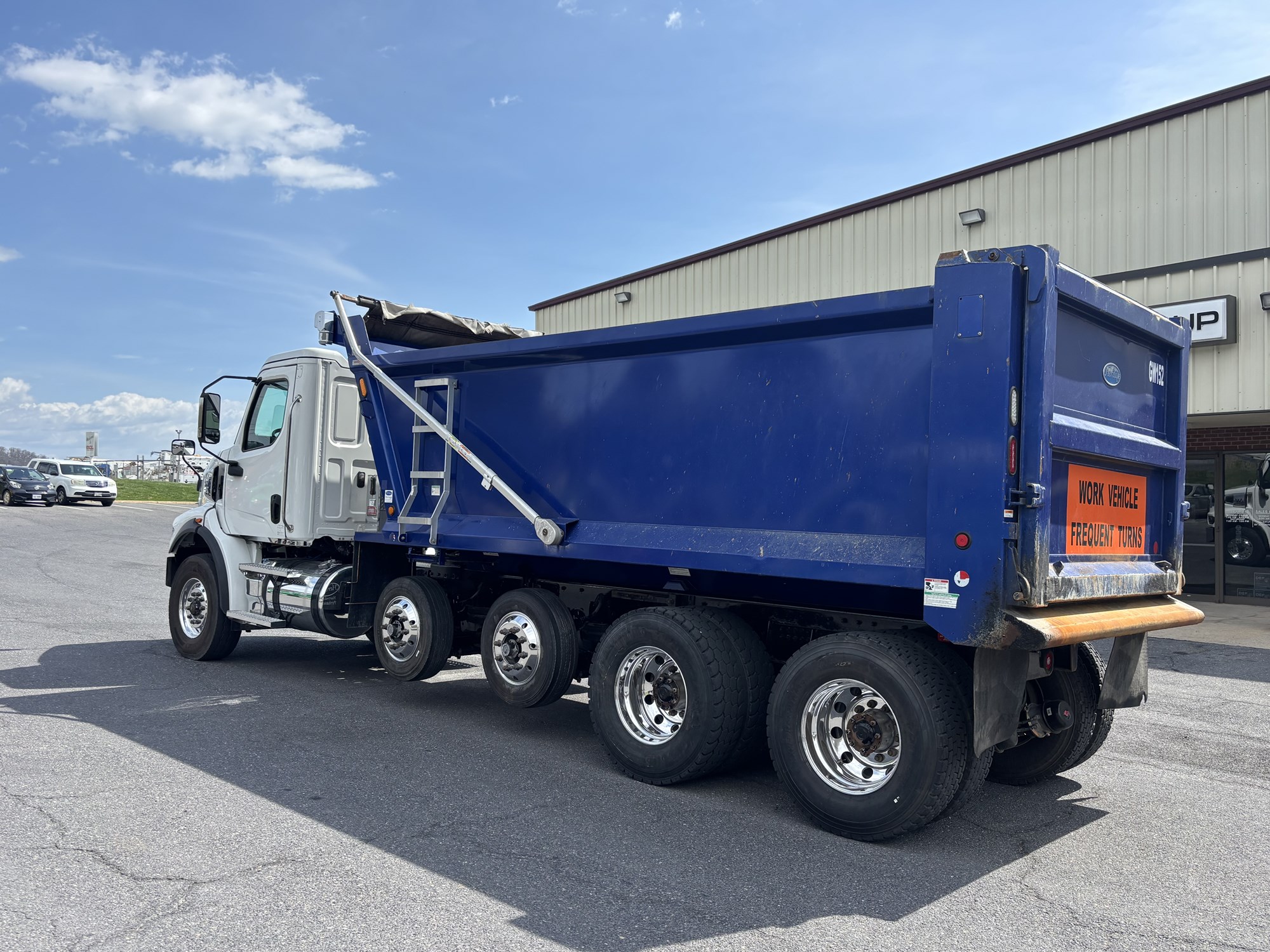 2024 Western Star 47X - image 3 of 6