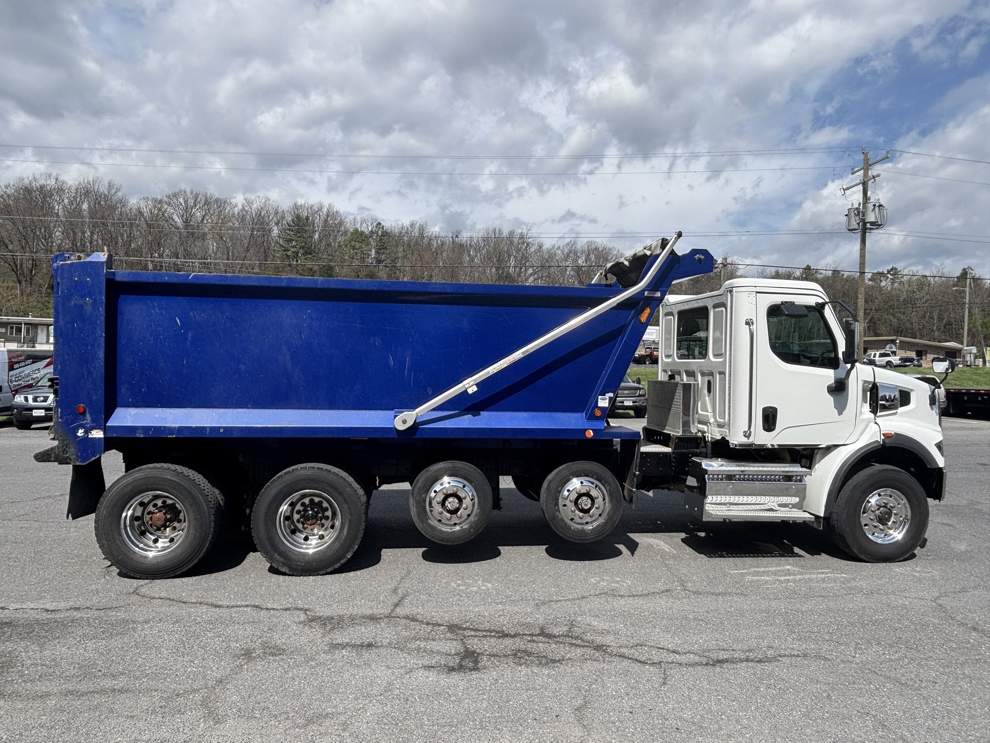 2024 Western Star 47X - image 6 of 6