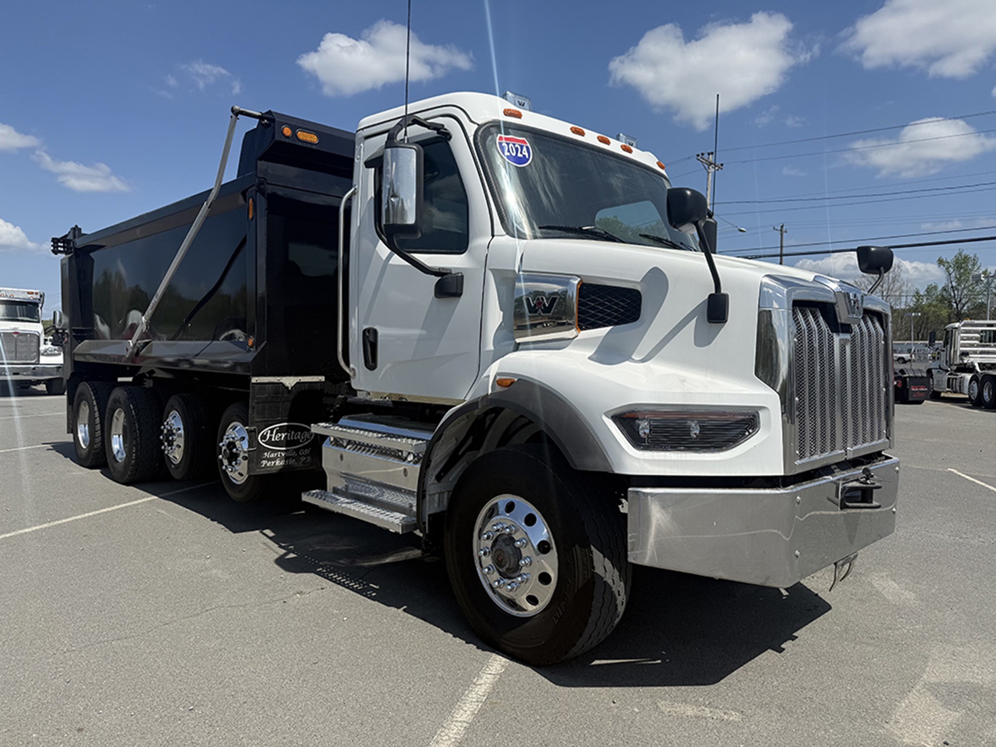2024 Western Star 47X - image 2 of 6