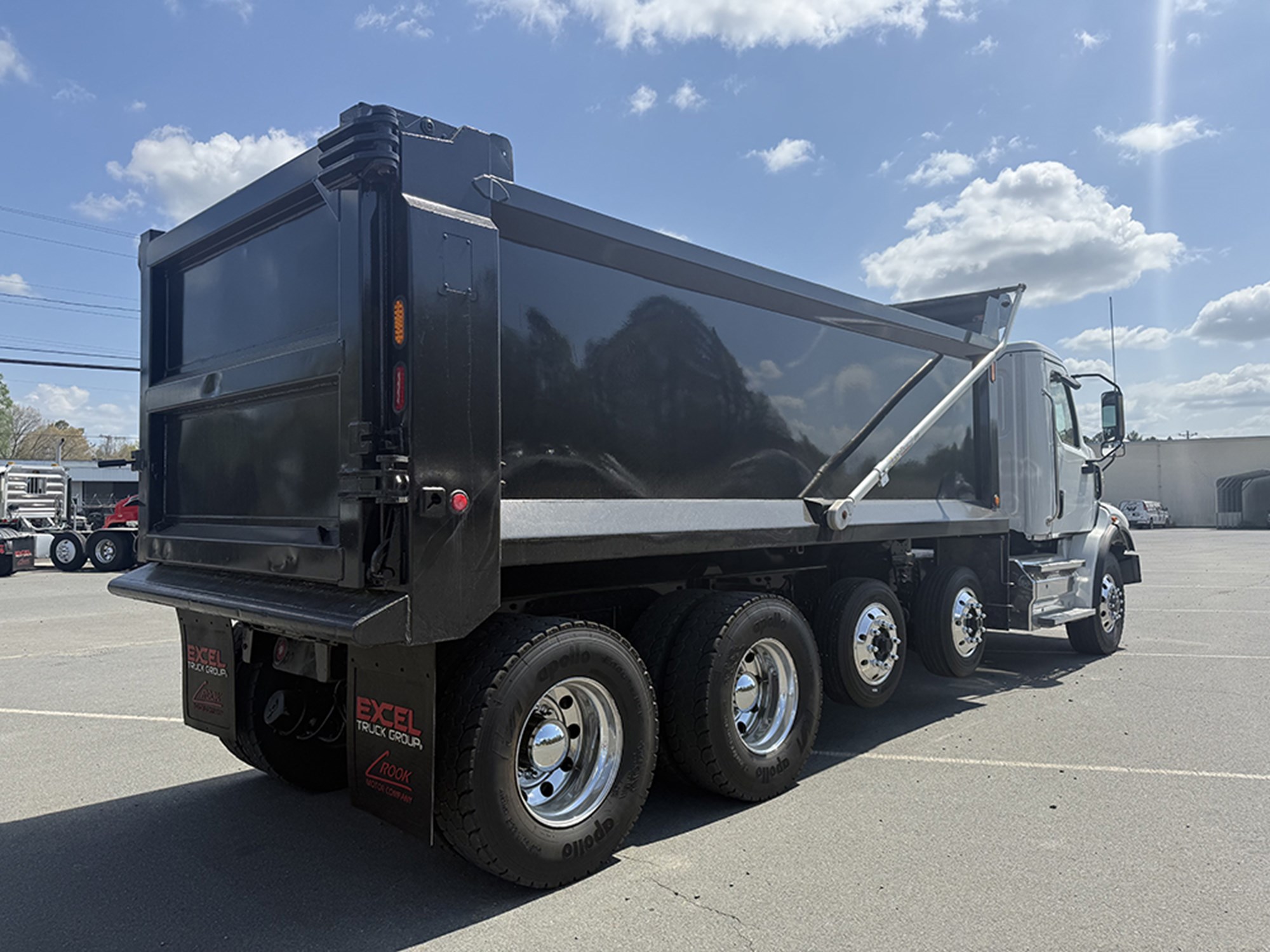 2024 Western Star 47X - image 4 of 6