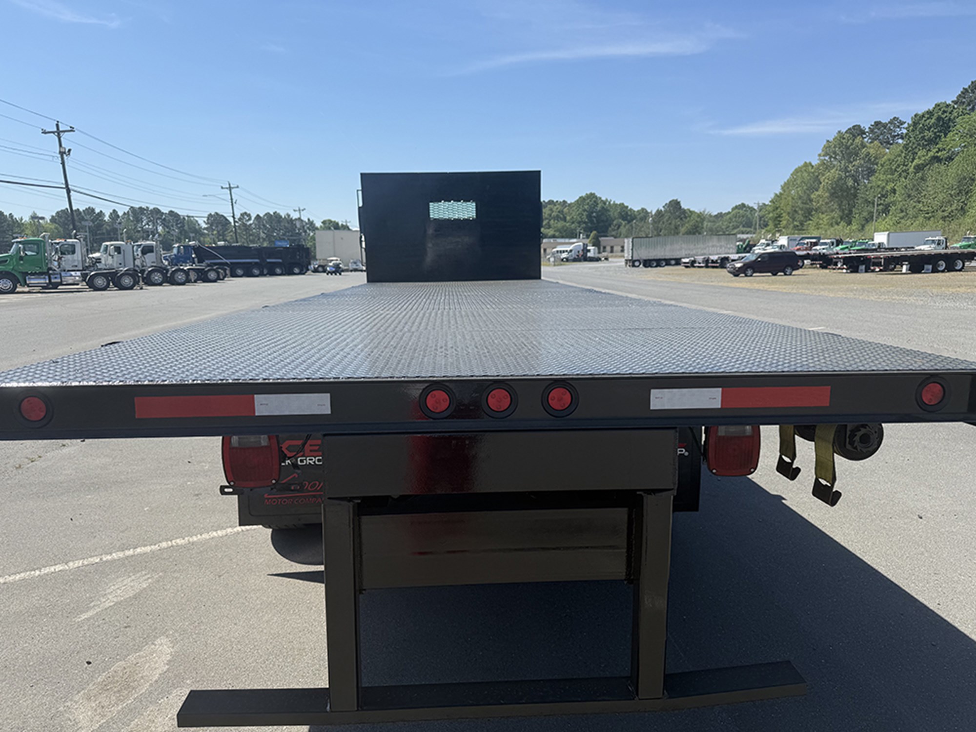 2018 Freightliner M2 106 - image 5 of 6