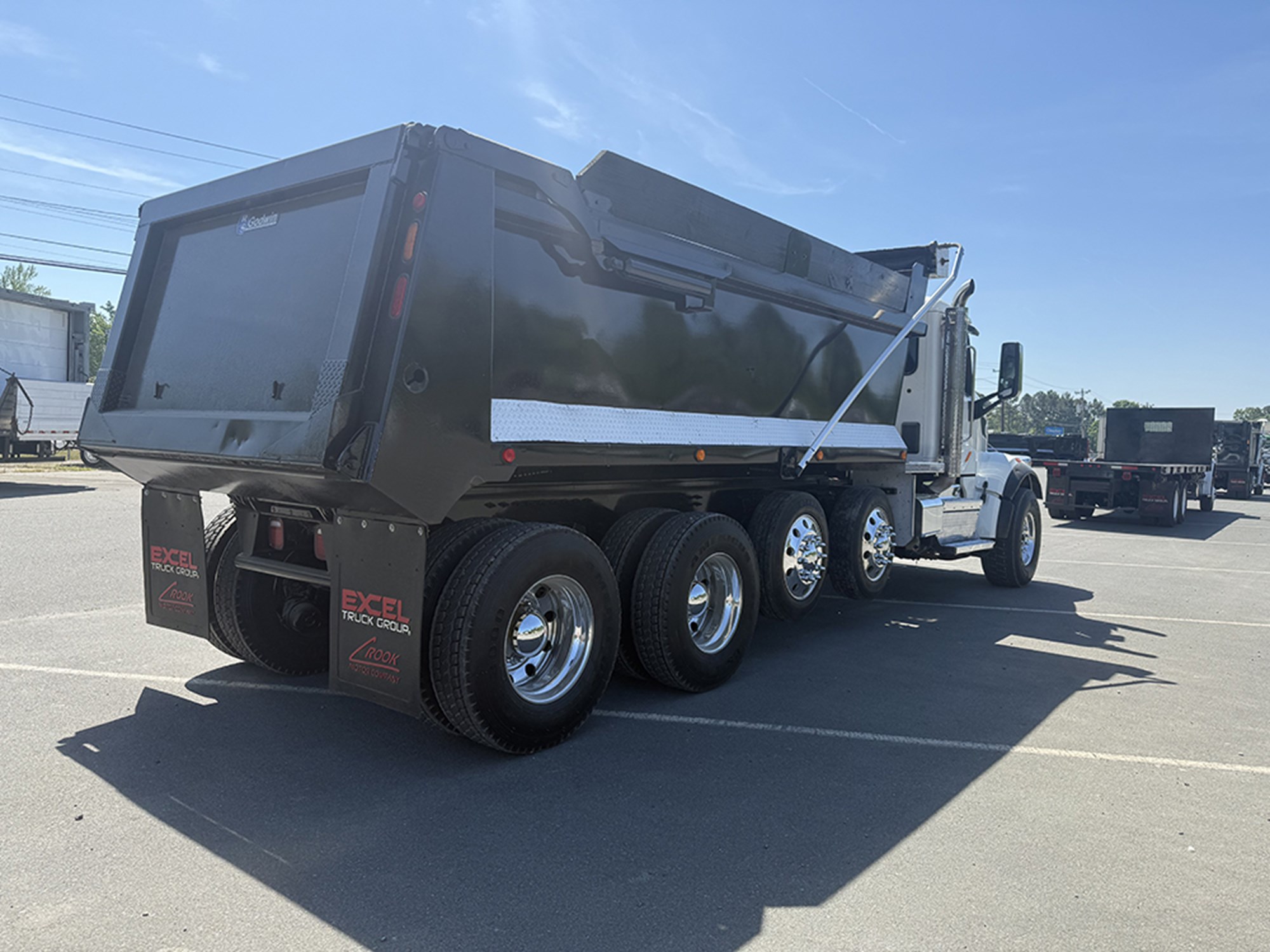 2019 Peterbilt 567 - image 4 of 6