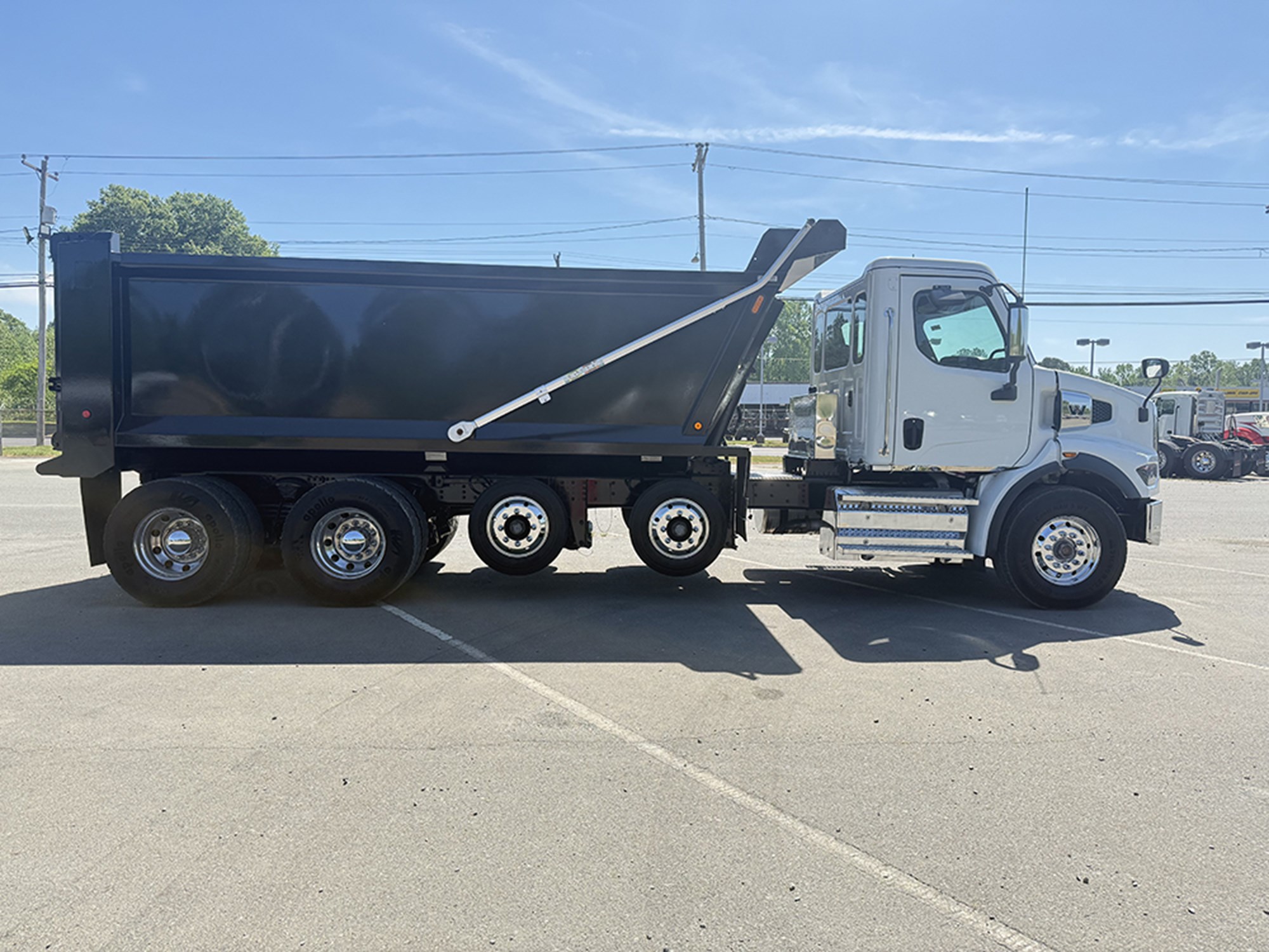 2025 Western Star 47X - image 3