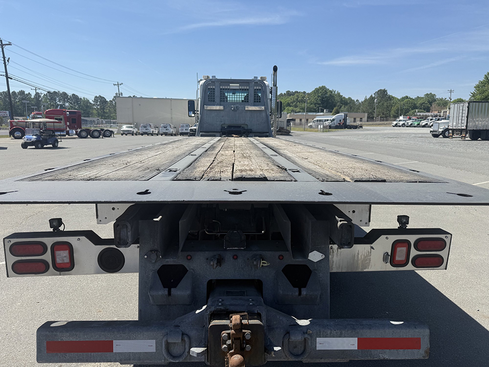 2018 Kenworth T880 - image 5 of 6