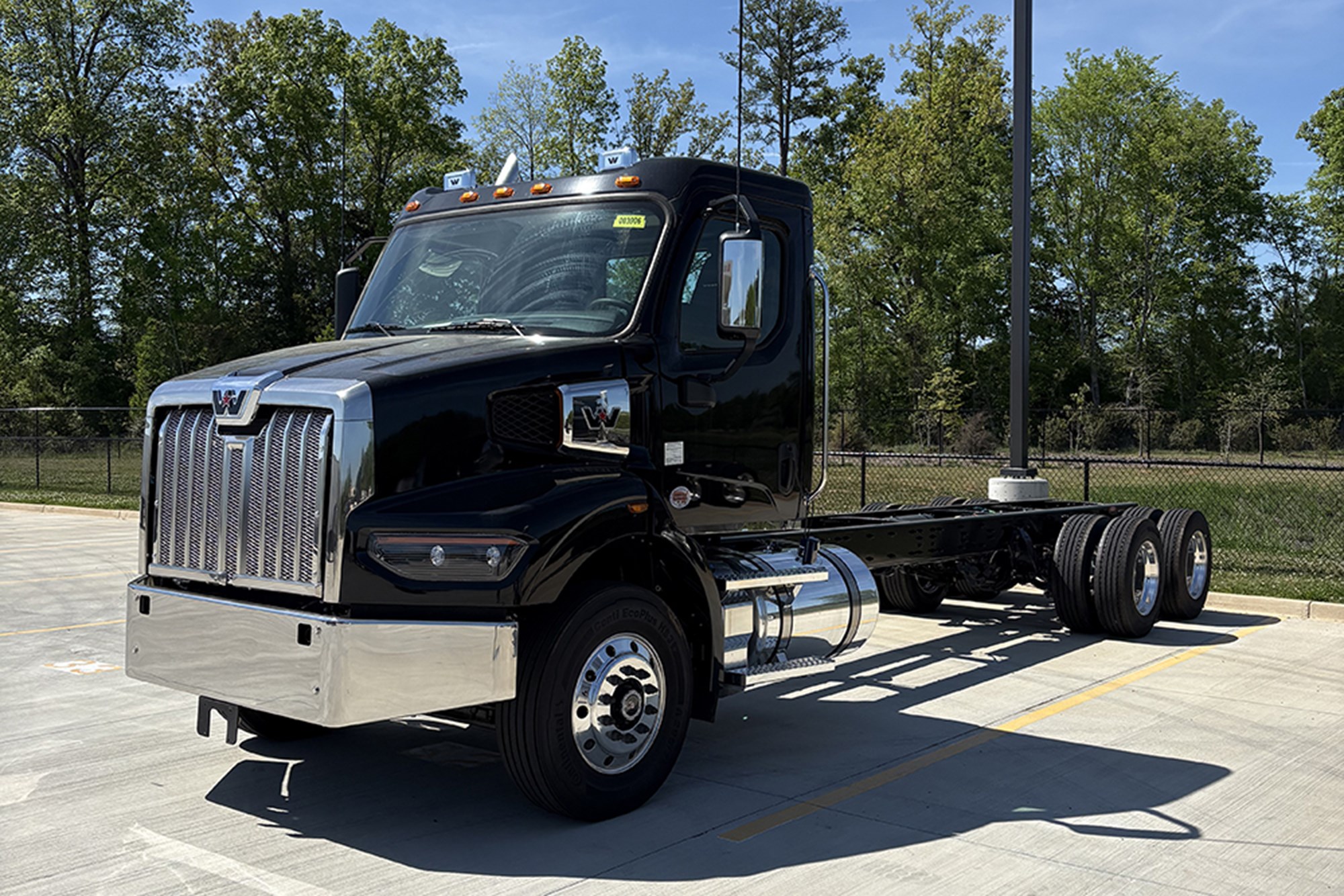 2026 Western Star 47X - image 1 of 6